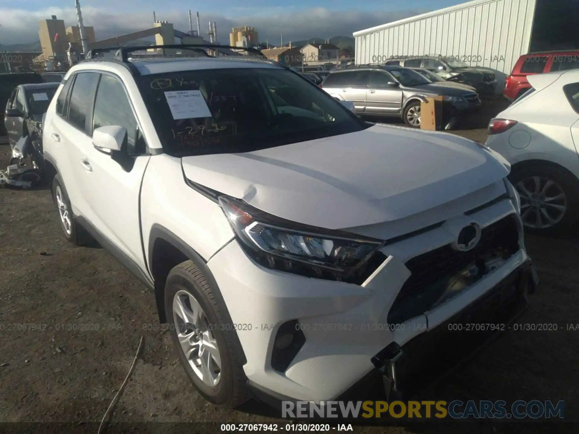 1 Фотография поврежденного автомобиля JTMP1RFV1KD025312 TOYOTA RAV4 2019