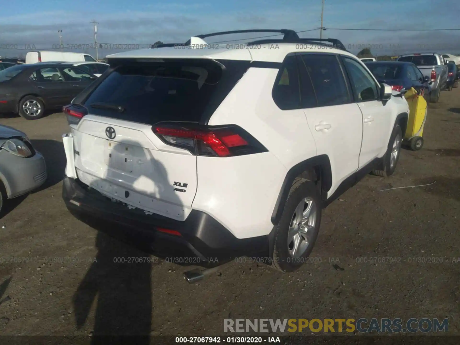 4 Photograph of a damaged car JTMP1RFV1KD025312 TOYOTA RAV4 2019