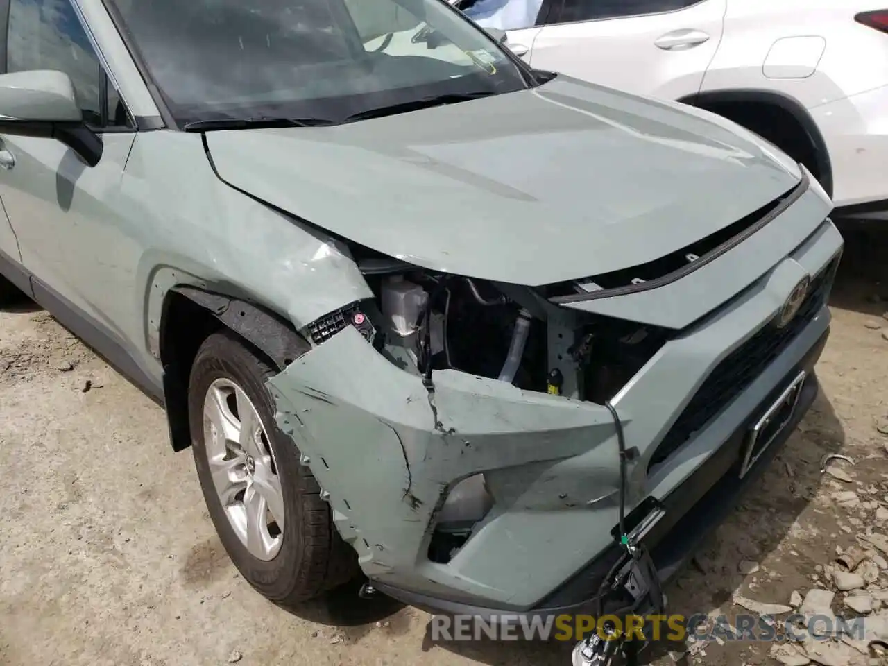 9 Photograph of a damaged car JTMP1RFV1KD026007 TOYOTA RAV4 2019