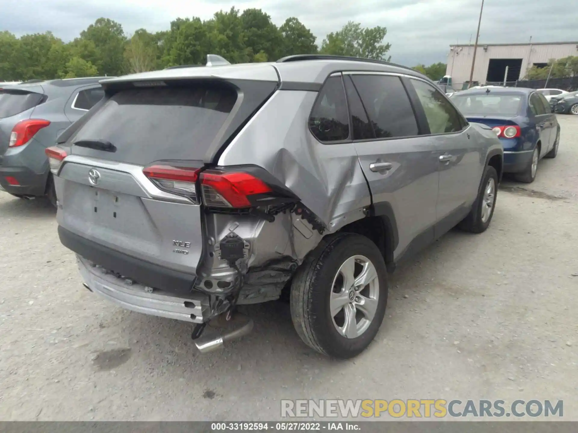 4 Photograph of a damaged car JTMP1RFV1KD027335 TOYOTA RAV4 2019