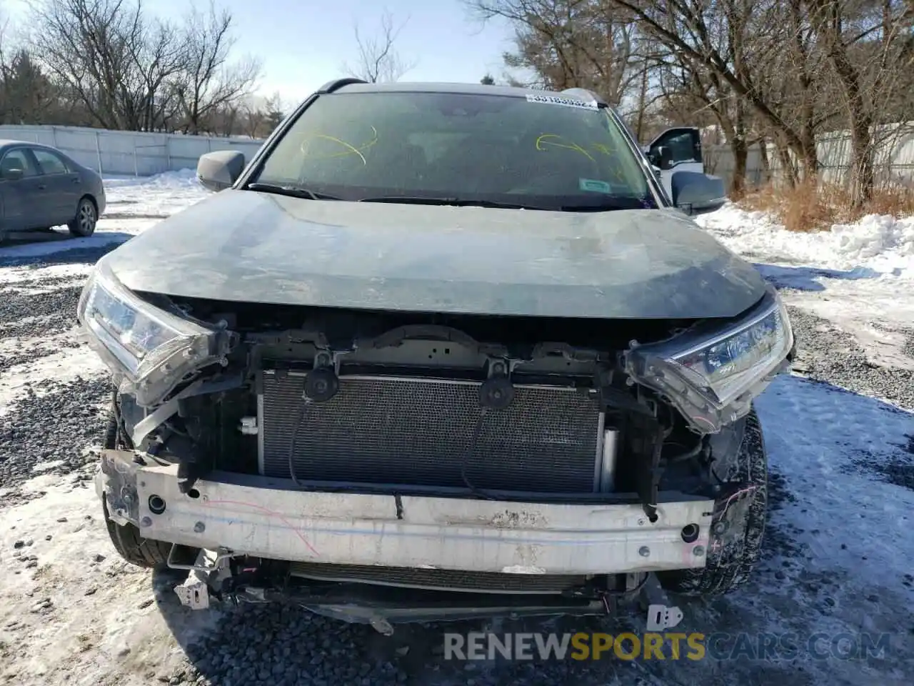 9 Photograph of a damaged car JTMP1RFV1KD027481 TOYOTA RAV4 2019