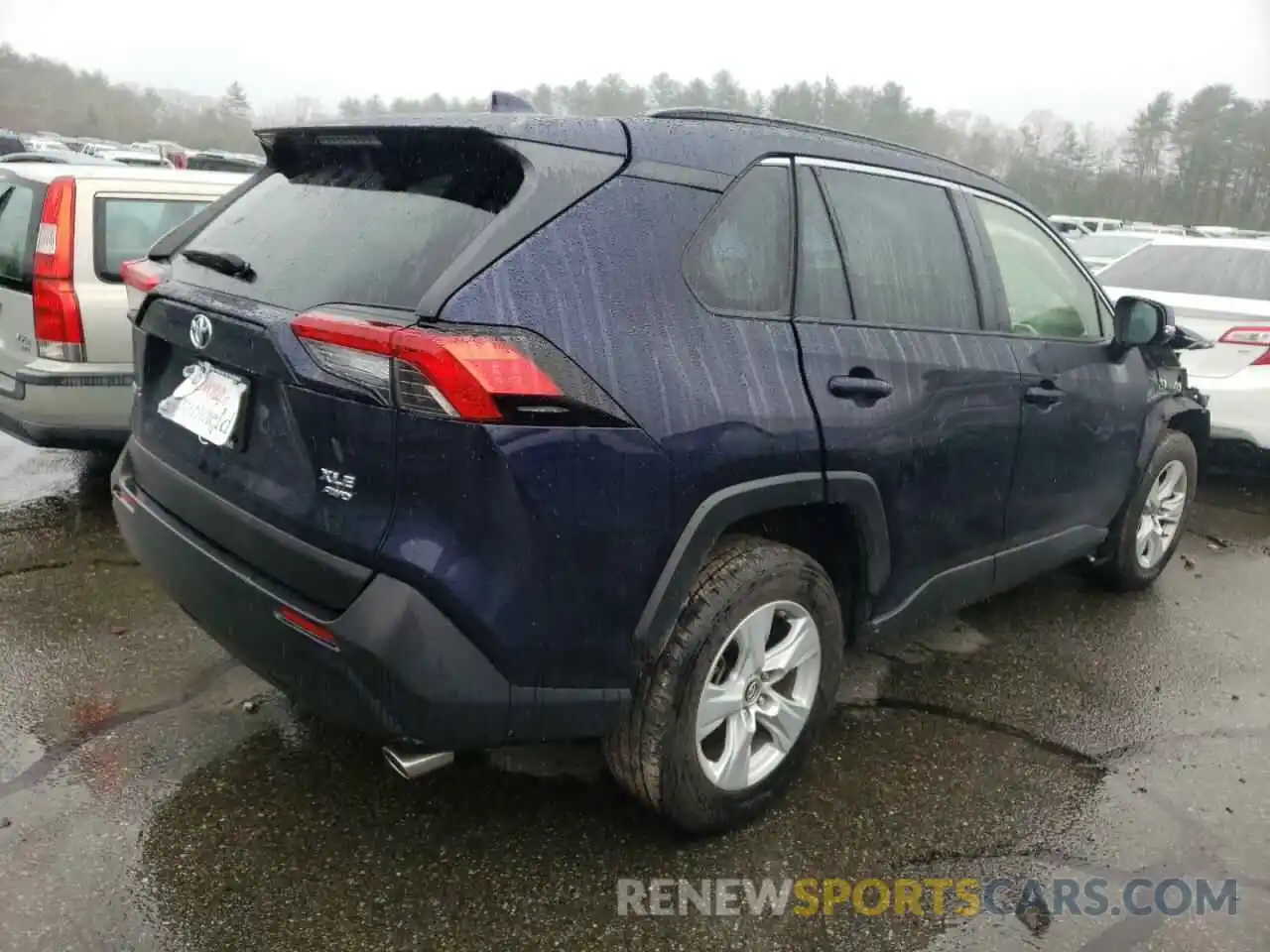 4 Photograph of a damaged car JTMP1RFV1KD027822 TOYOTA RAV4 2019