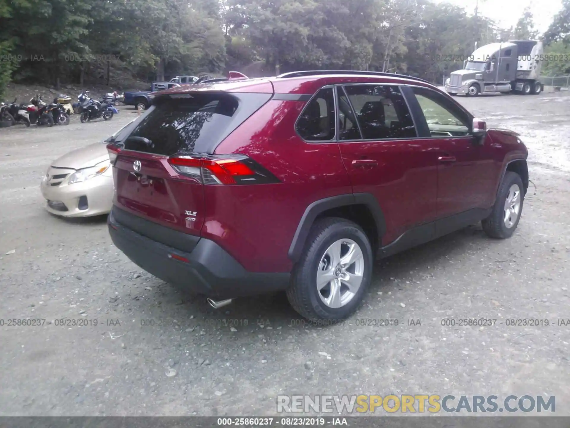 4 Photograph of a damaged car JTMP1RFV1KD031529 TOYOTA RAV4 2019