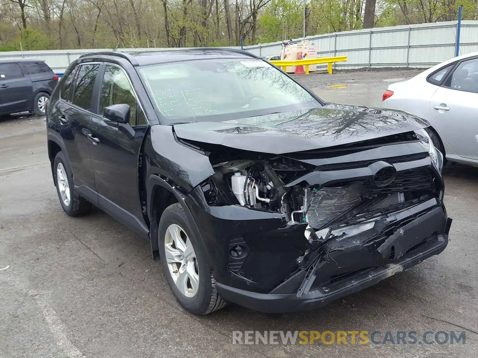 1 Photograph of a damaged car JTMP1RFV1KD038125 TOYOTA RAV4 2019