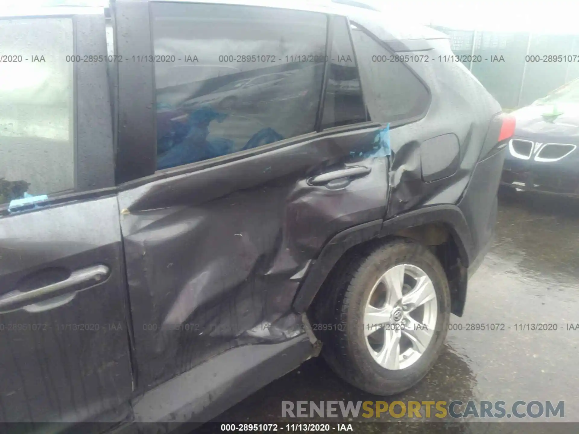 6 Photograph of a damaged car JTMP1RFV1KD039582 TOYOTA RAV4 2019