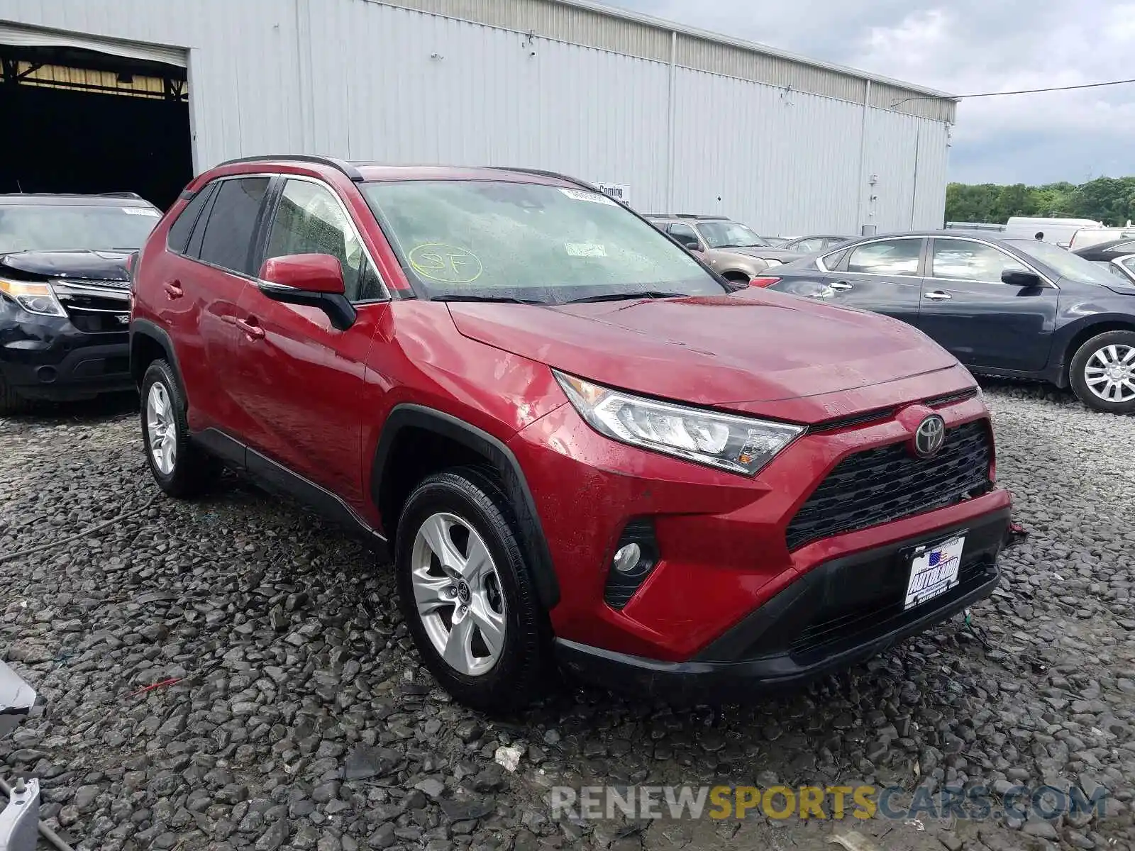 1 Photograph of a damaged car JTMP1RFV1KD039601 TOYOTA RAV4 2019