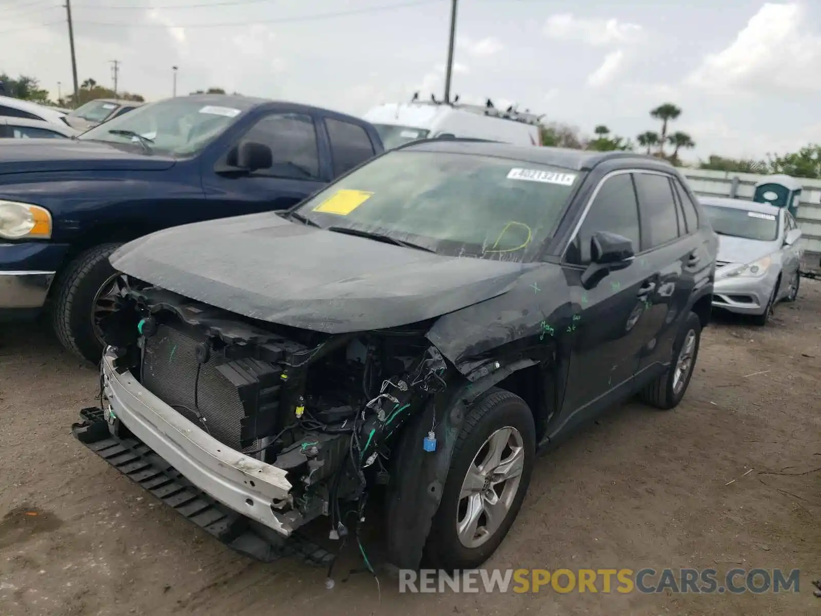 2 Photograph of a damaged car JTMP1RFV1KD042093 TOYOTA RAV4 2019