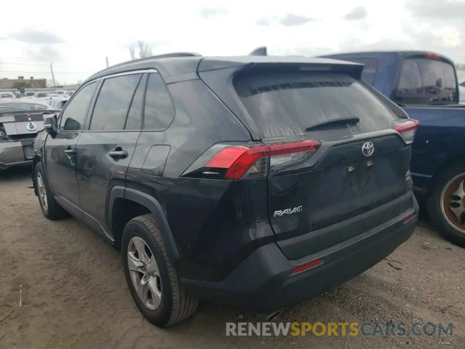 3 Фотография поврежденного автомобиля JTMP1RFV1KD042093 TOYOTA RAV4 2019