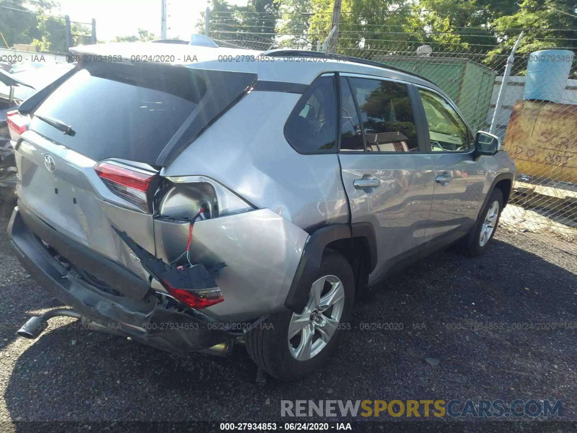 4 Photograph of a damaged car JTMP1RFV1KD503406 TOYOTA RAV4 2019