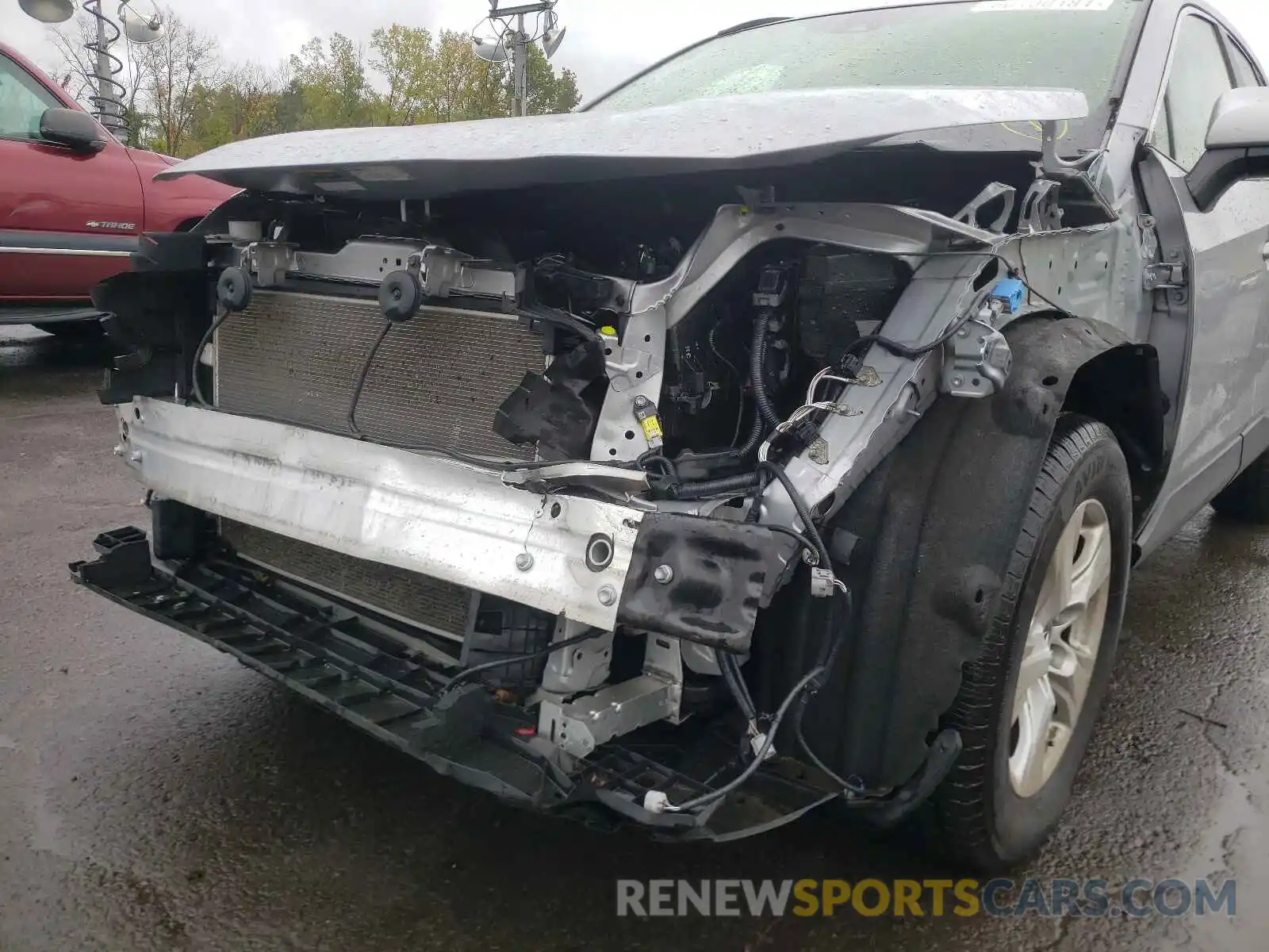 9 Photograph of a damaged car JTMP1RFV1KD505107 TOYOTA RAV4 2019