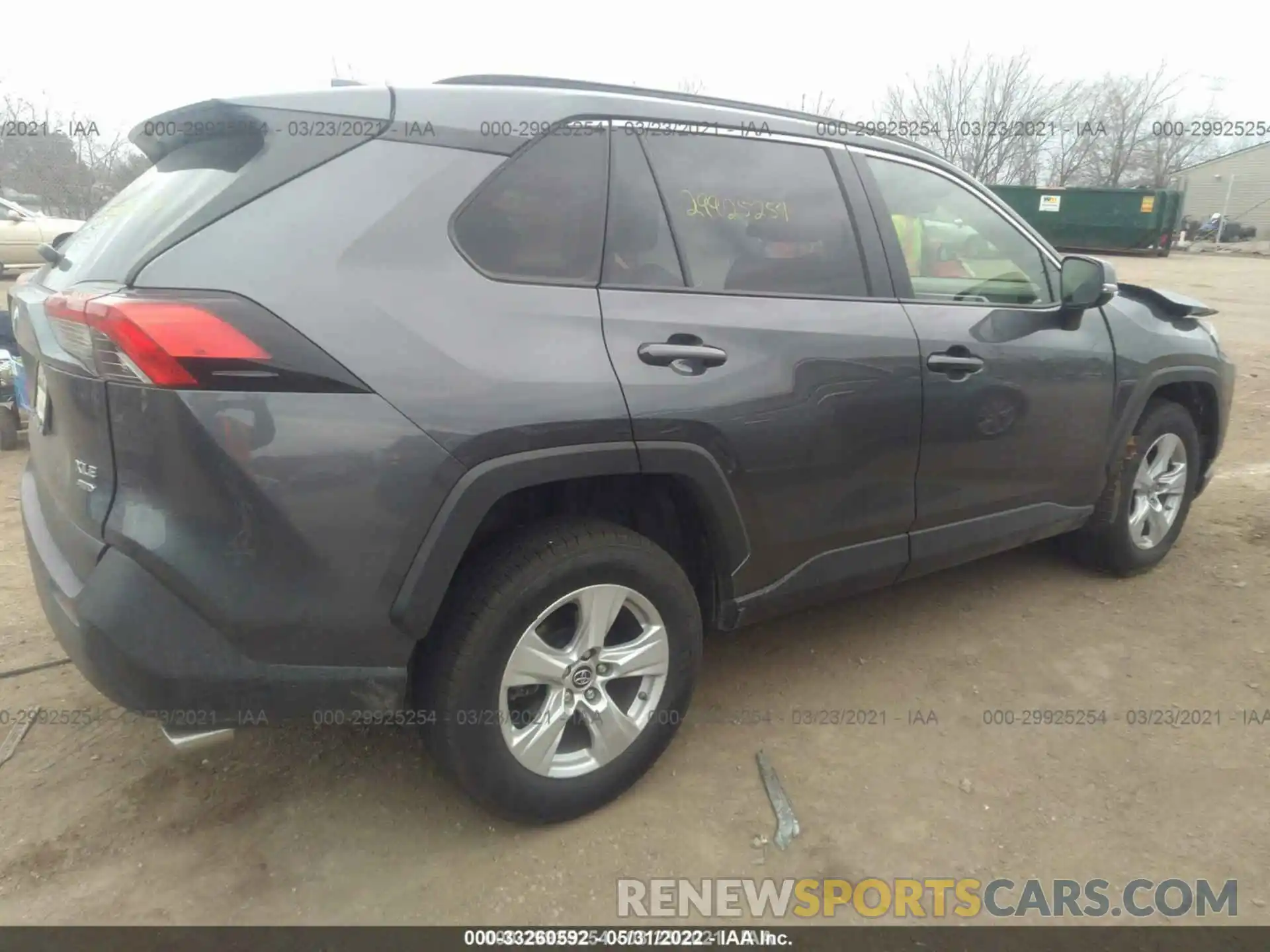 4 Photograph of a damaged car JTMP1RFV1KD505561 TOYOTA RAV4 2019