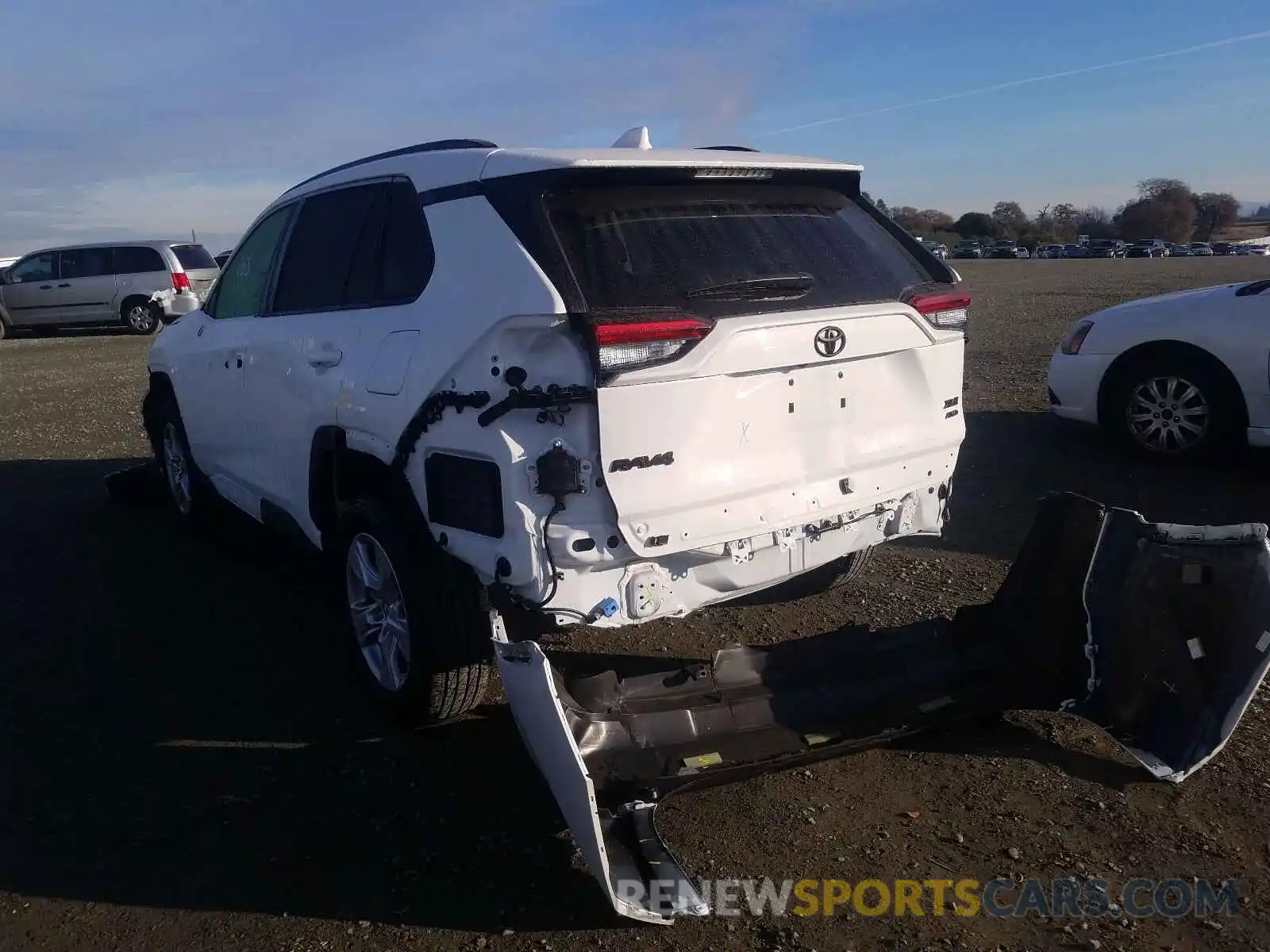 3 Photograph of a damaged car JTMP1RFV1KD511358 TOYOTA RAV4 2019