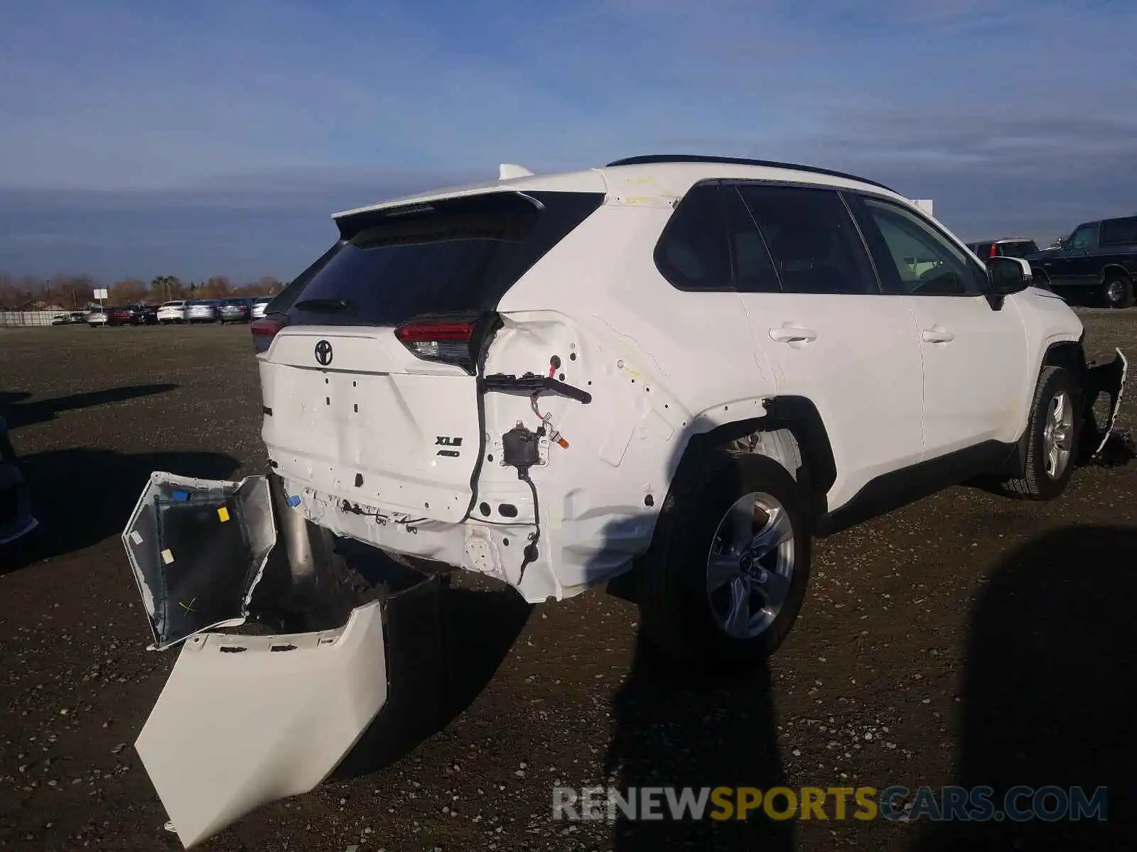 4 Photograph of a damaged car JTMP1RFV1KD511358 TOYOTA RAV4 2019