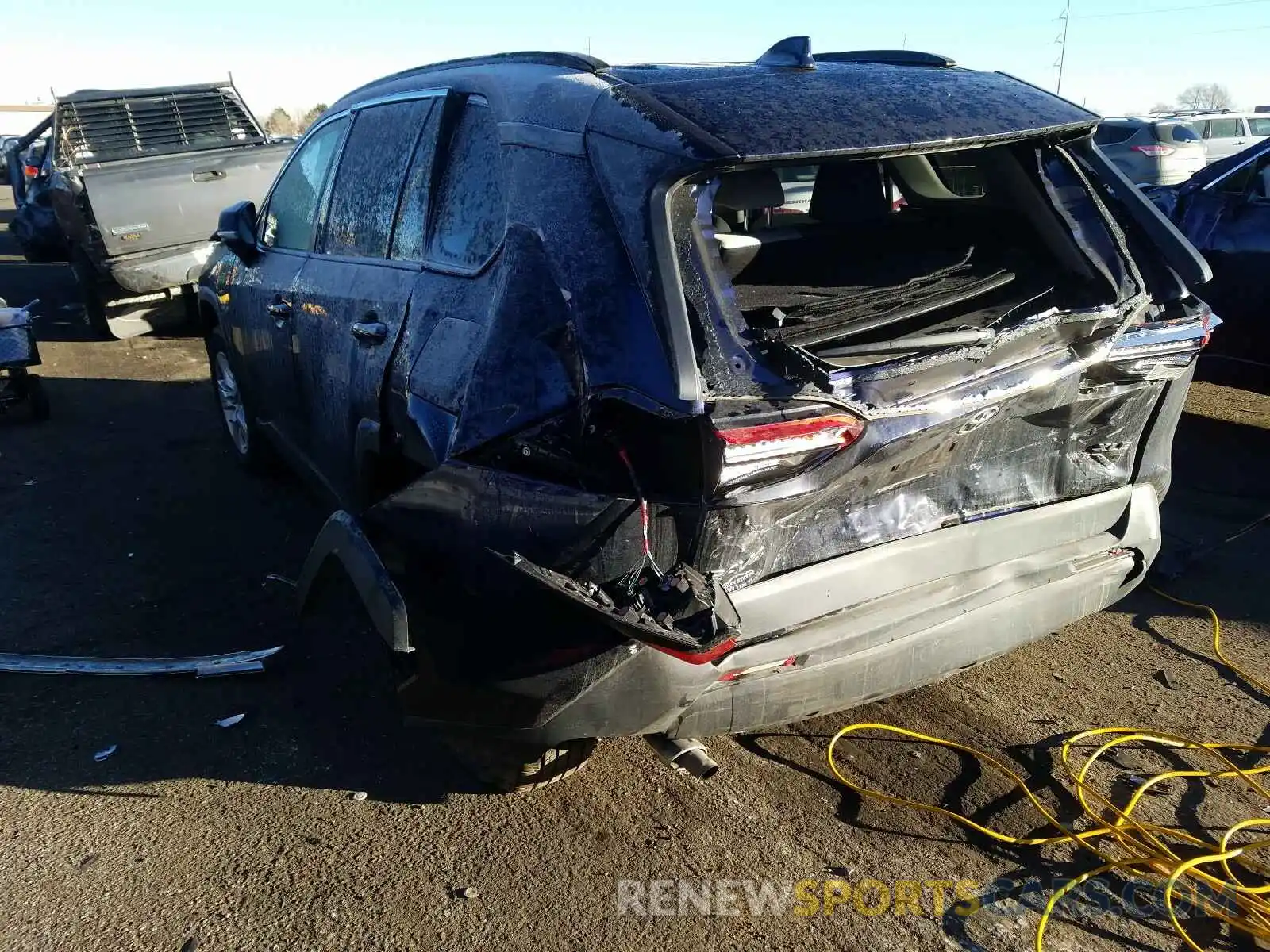 3 Фотография поврежденного автомобиля JTMP1RFV1KD511845 TOYOTA RAV4 2019