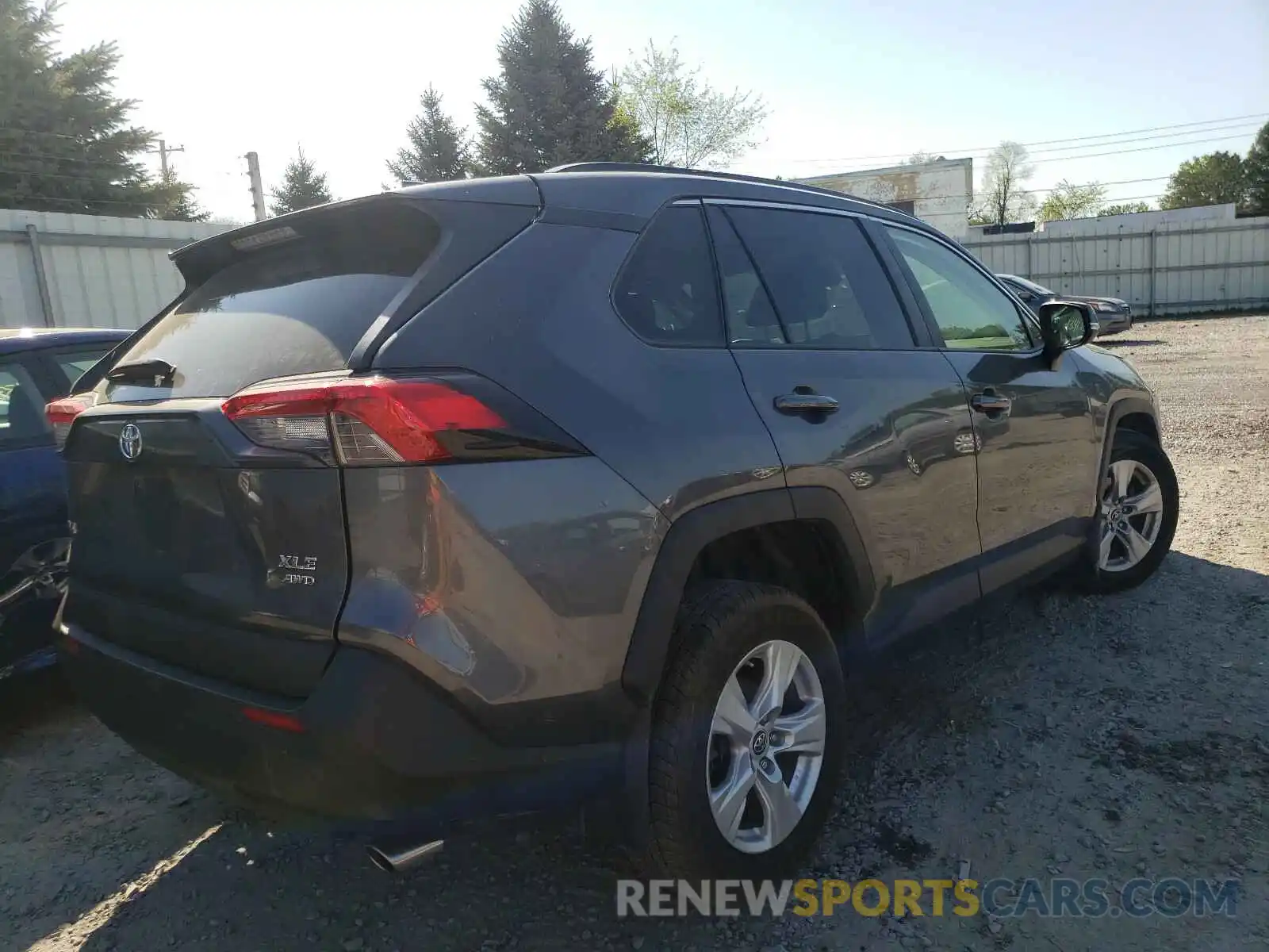 4 Photograph of a damaged car JTMP1RFV1KD513045 TOYOTA RAV4 2019