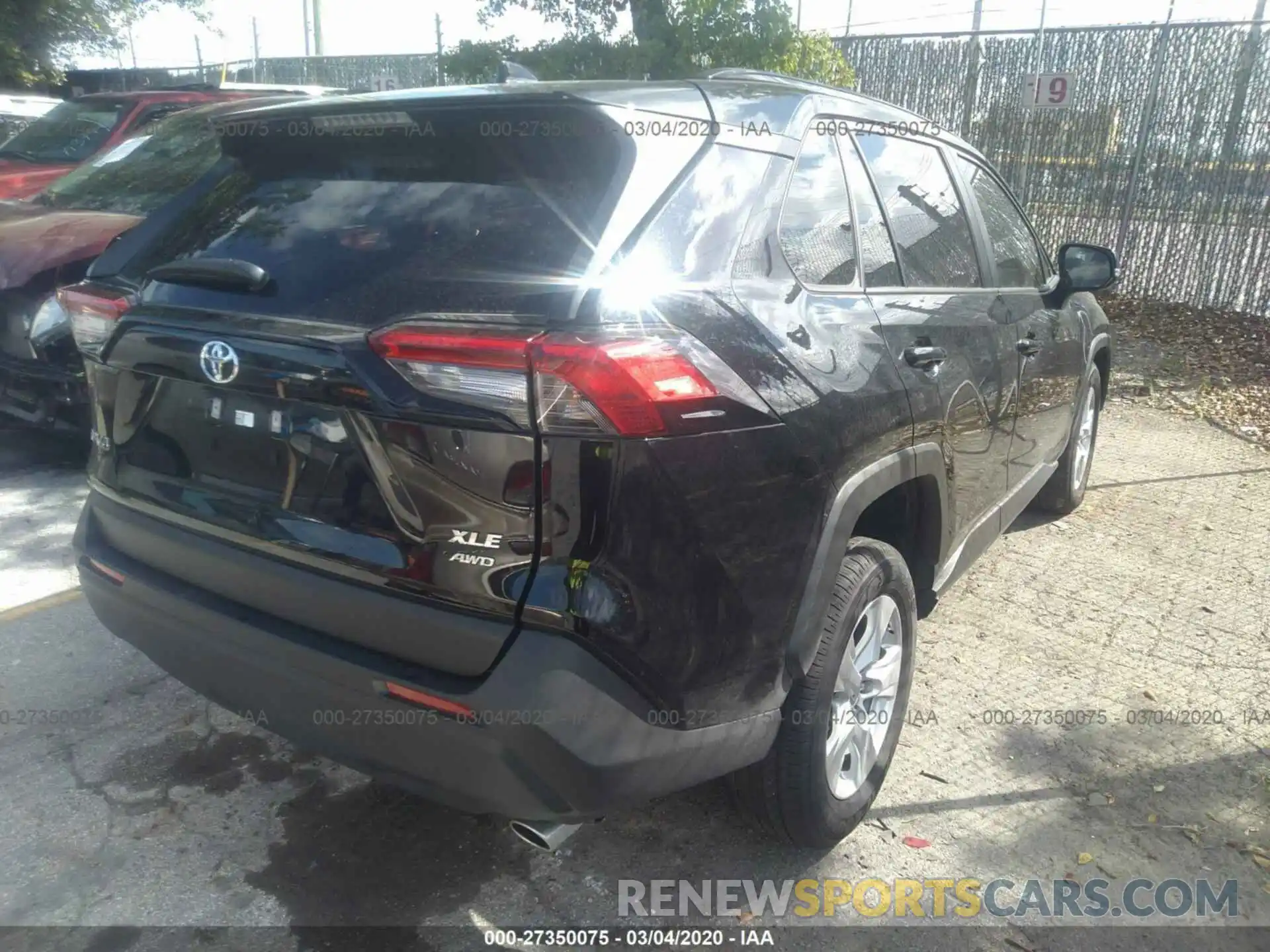 4 Фотография поврежденного автомобиля JTMP1RFV1KD522246 TOYOTA RAV4 2019