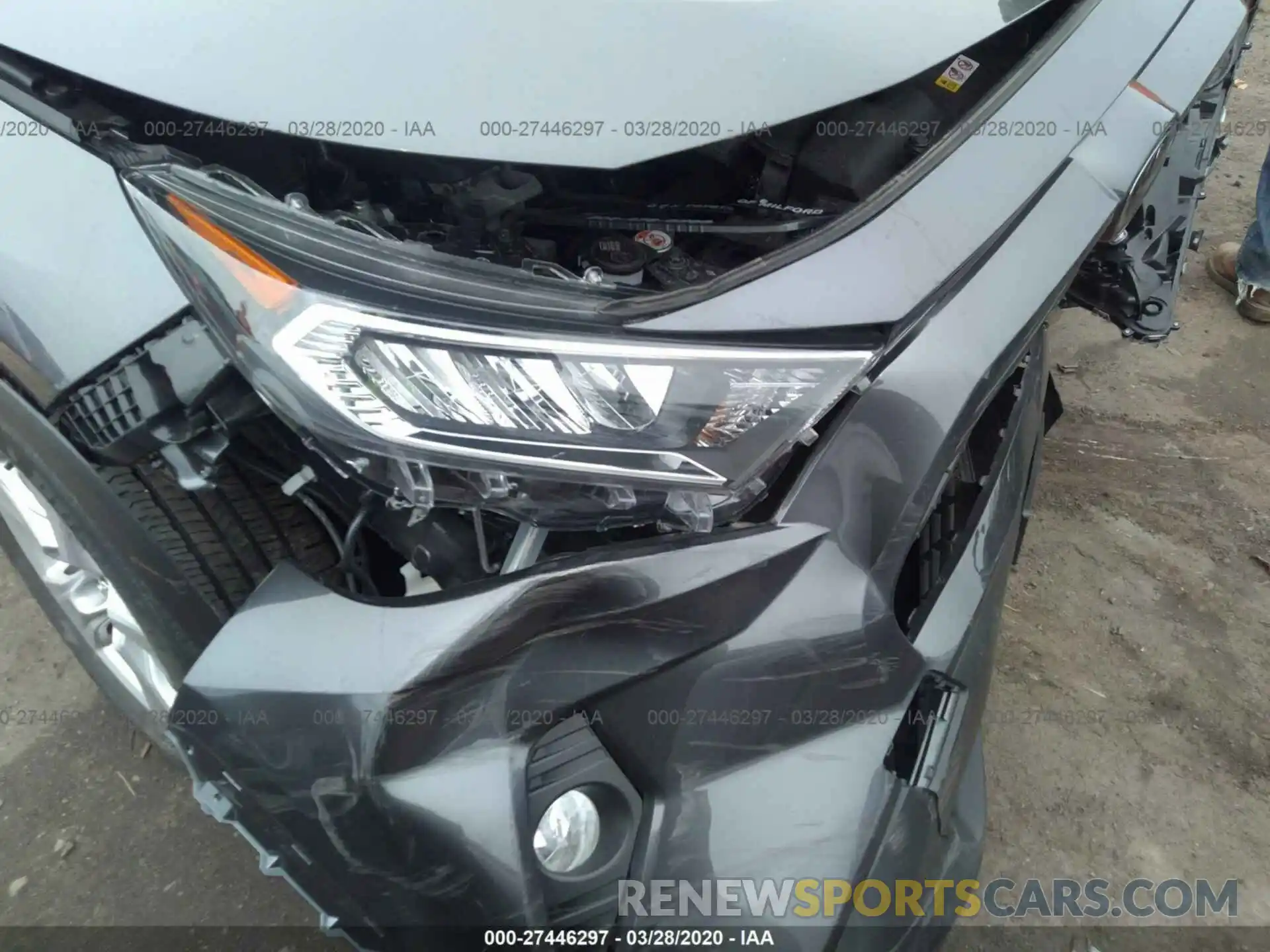 10 Photograph of a damaged car JTMP1RFV1KJ004168 TOYOTA RAV4 2019