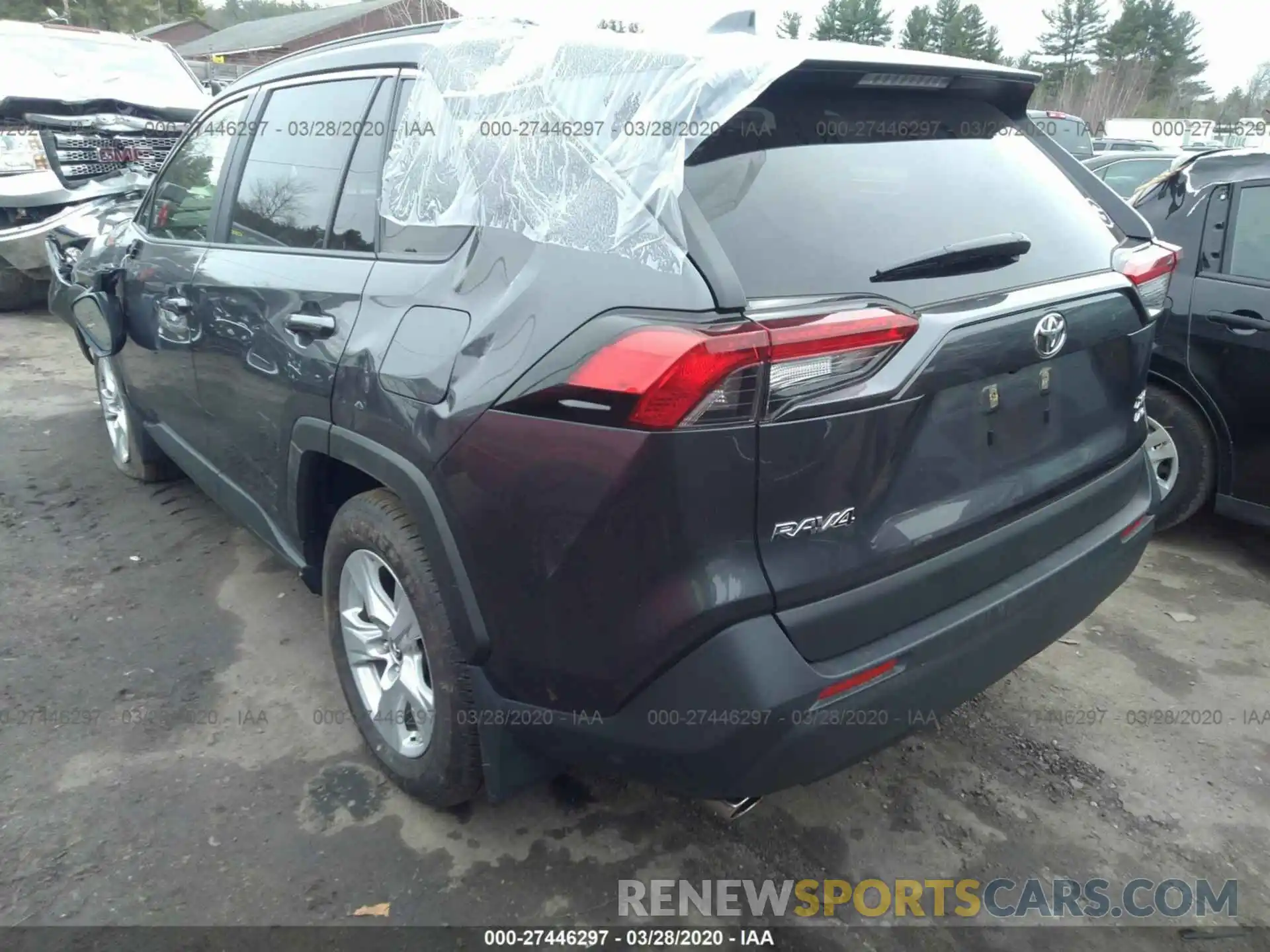 3 Photograph of a damaged car JTMP1RFV1KJ004168 TOYOTA RAV4 2019