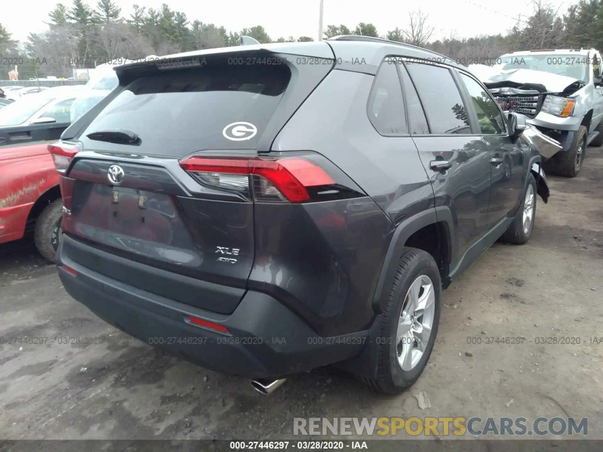 4 Photograph of a damaged car JTMP1RFV1KJ004168 TOYOTA RAV4 2019