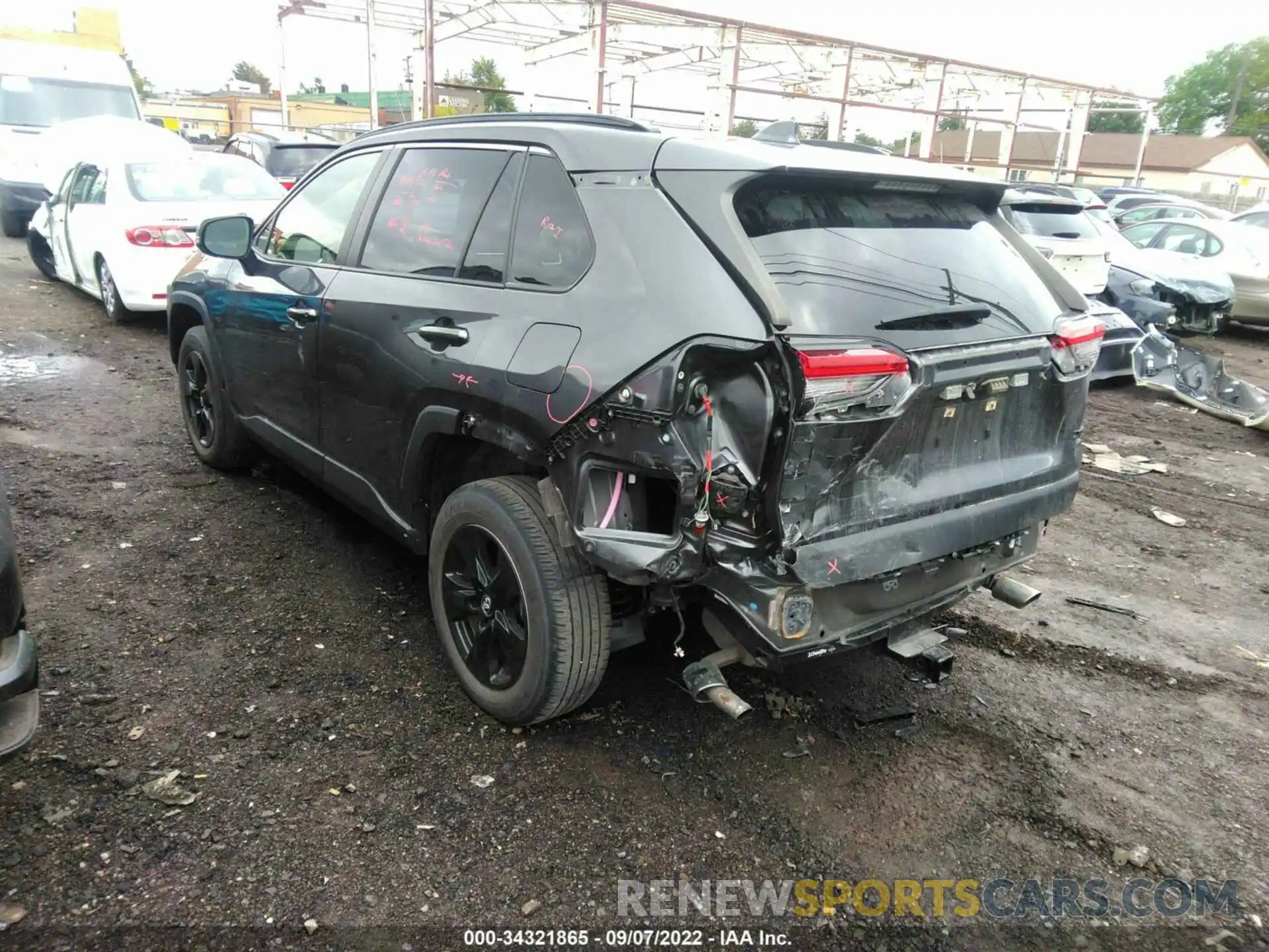 3 Photograph of a damaged car JTMP1RFV1KJ004395 TOYOTA RAV4 2019