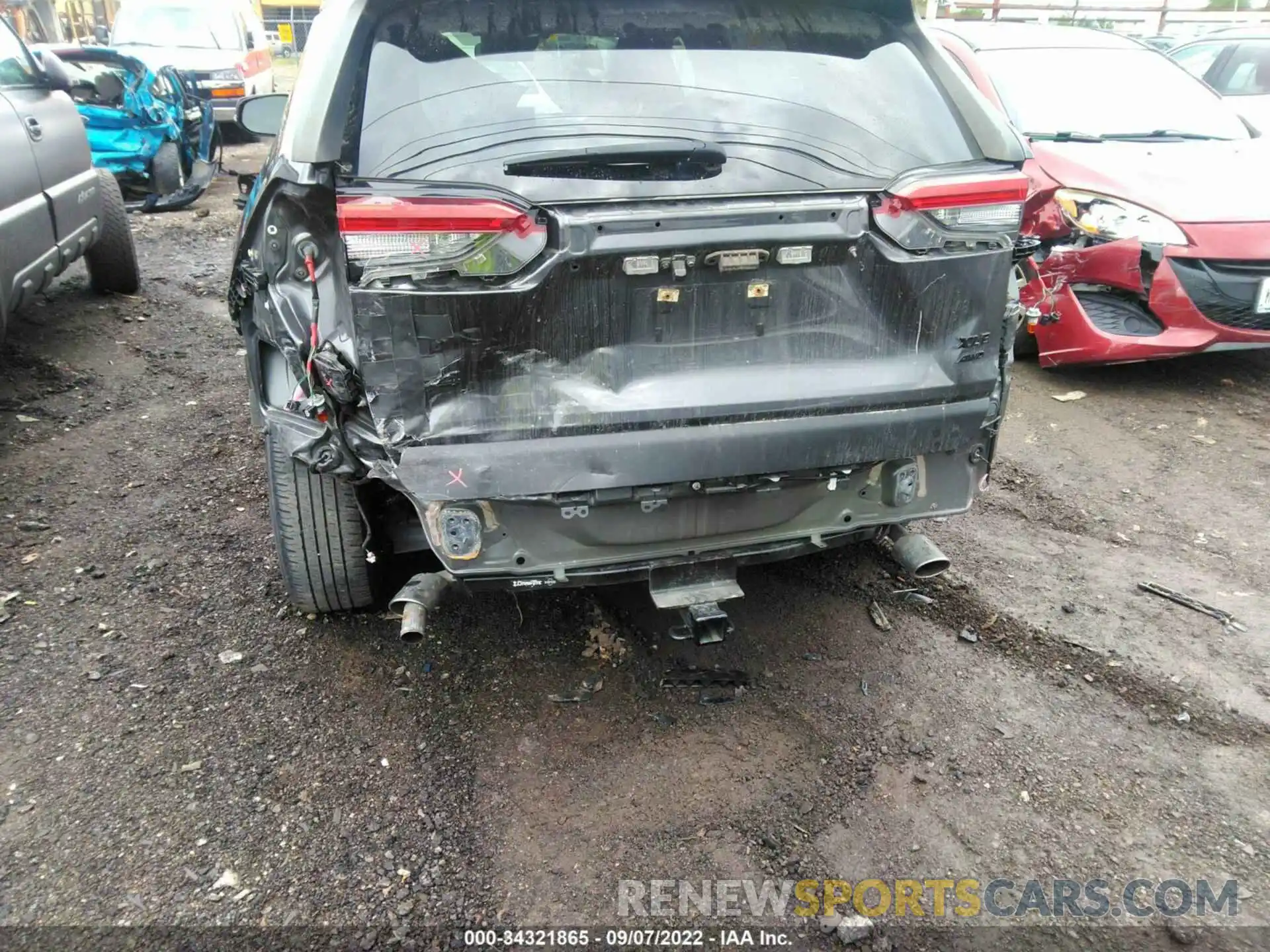 6 Photograph of a damaged car JTMP1RFV1KJ004395 TOYOTA RAV4 2019