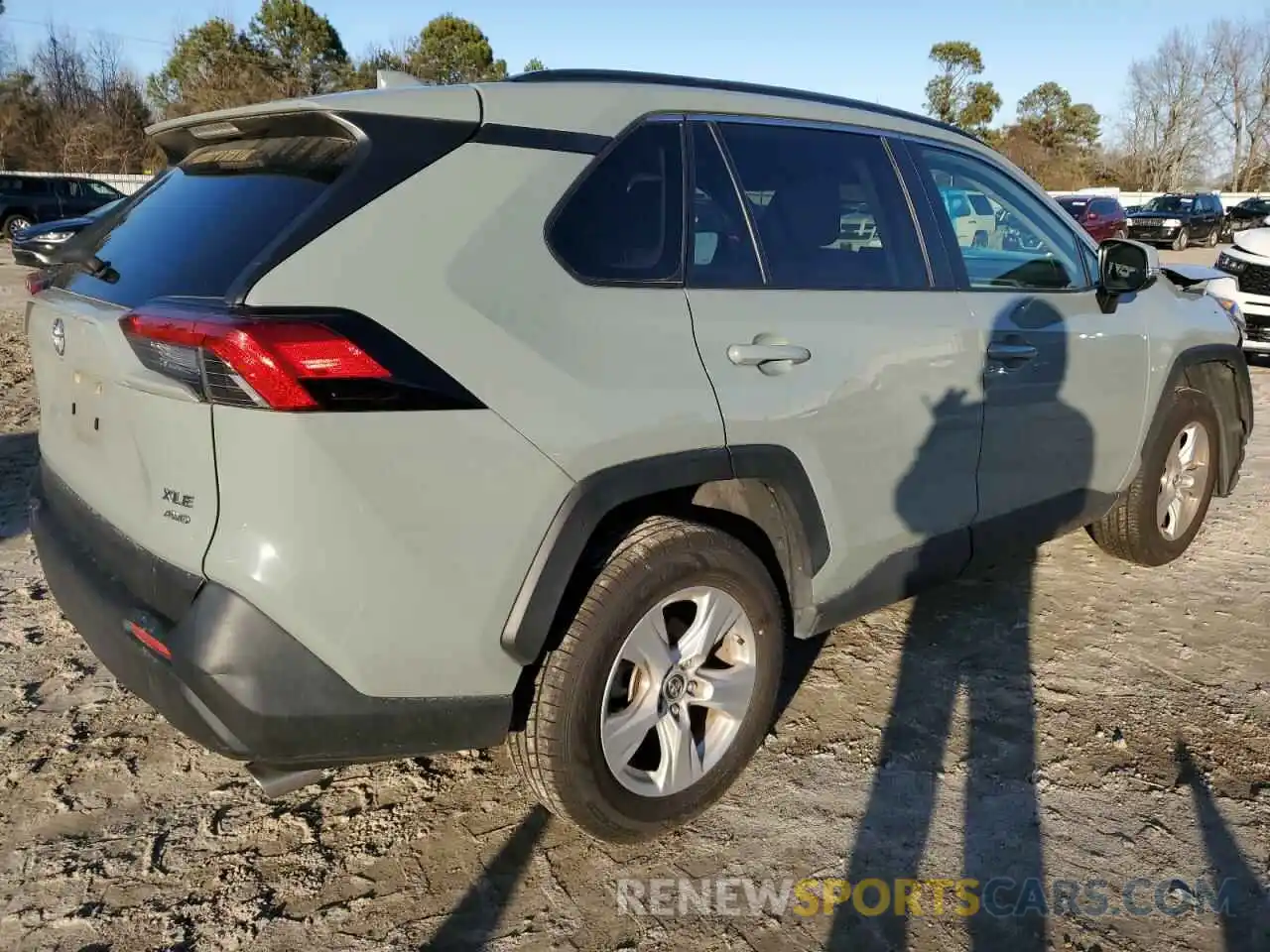 3 Photograph of a damaged car JTMP1RFV1KJ017342 TOYOTA RAV4 2019