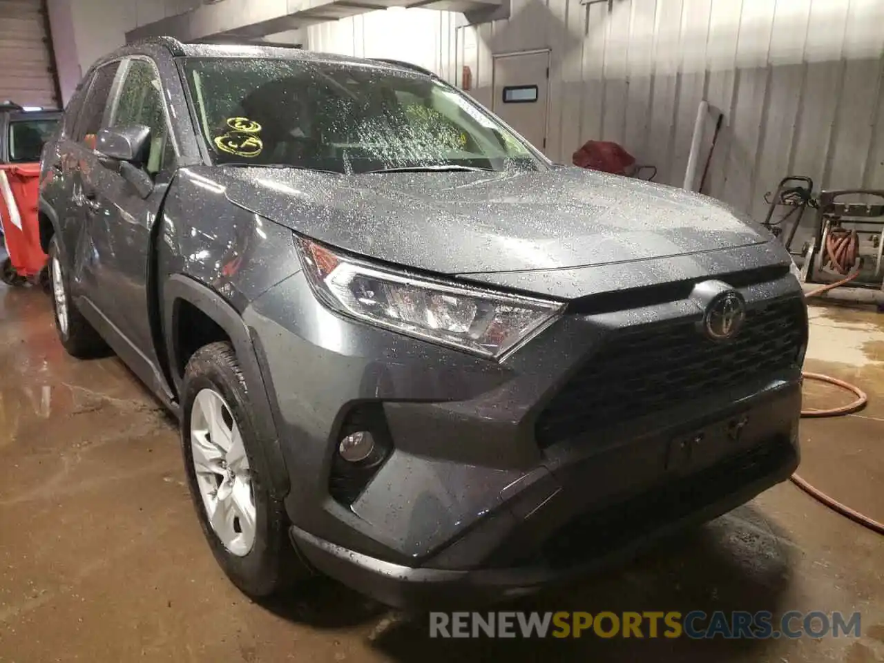 1 Фотография поврежденного автомобиля JTMP1RFV2KD008809 TOYOTA RAV4 2019