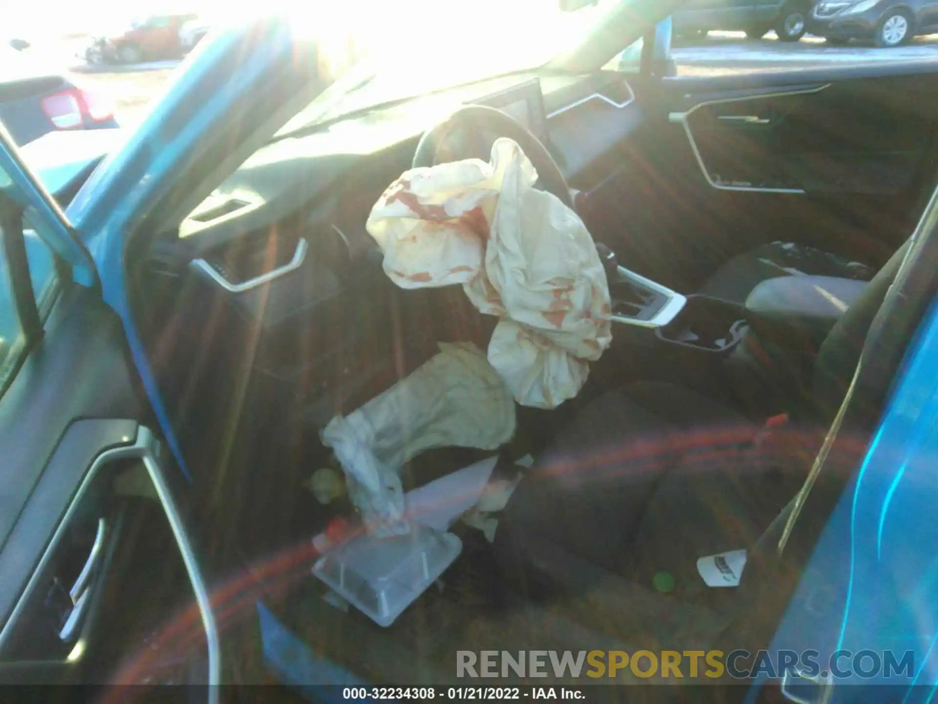 5 Photograph of a damaged car JTMP1RFV2KD010074 TOYOTA RAV4 2019