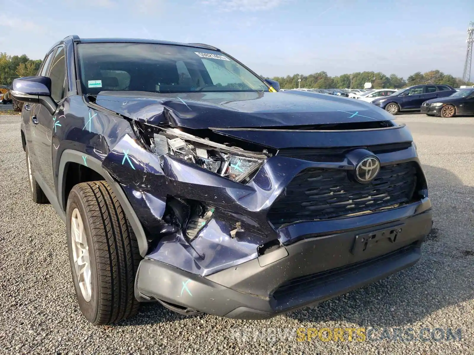 9 Photograph of a damaged car JTMP1RFV2KD013413 TOYOTA RAV4 2019