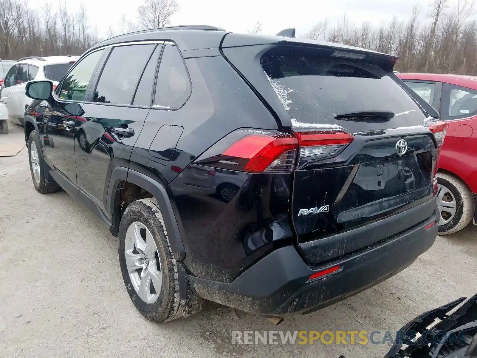 3 Photograph of a damaged car JTMP1RFV2KD018398 TOYOTA RAV4 2019