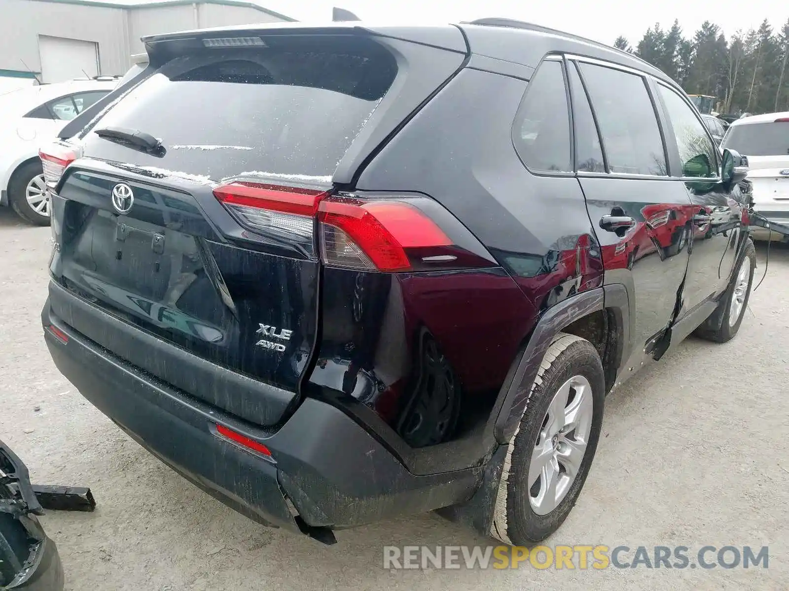 4 Photograph of a damaged car JTMP1RFV2KD018398 TOYOTA RAV4 2019