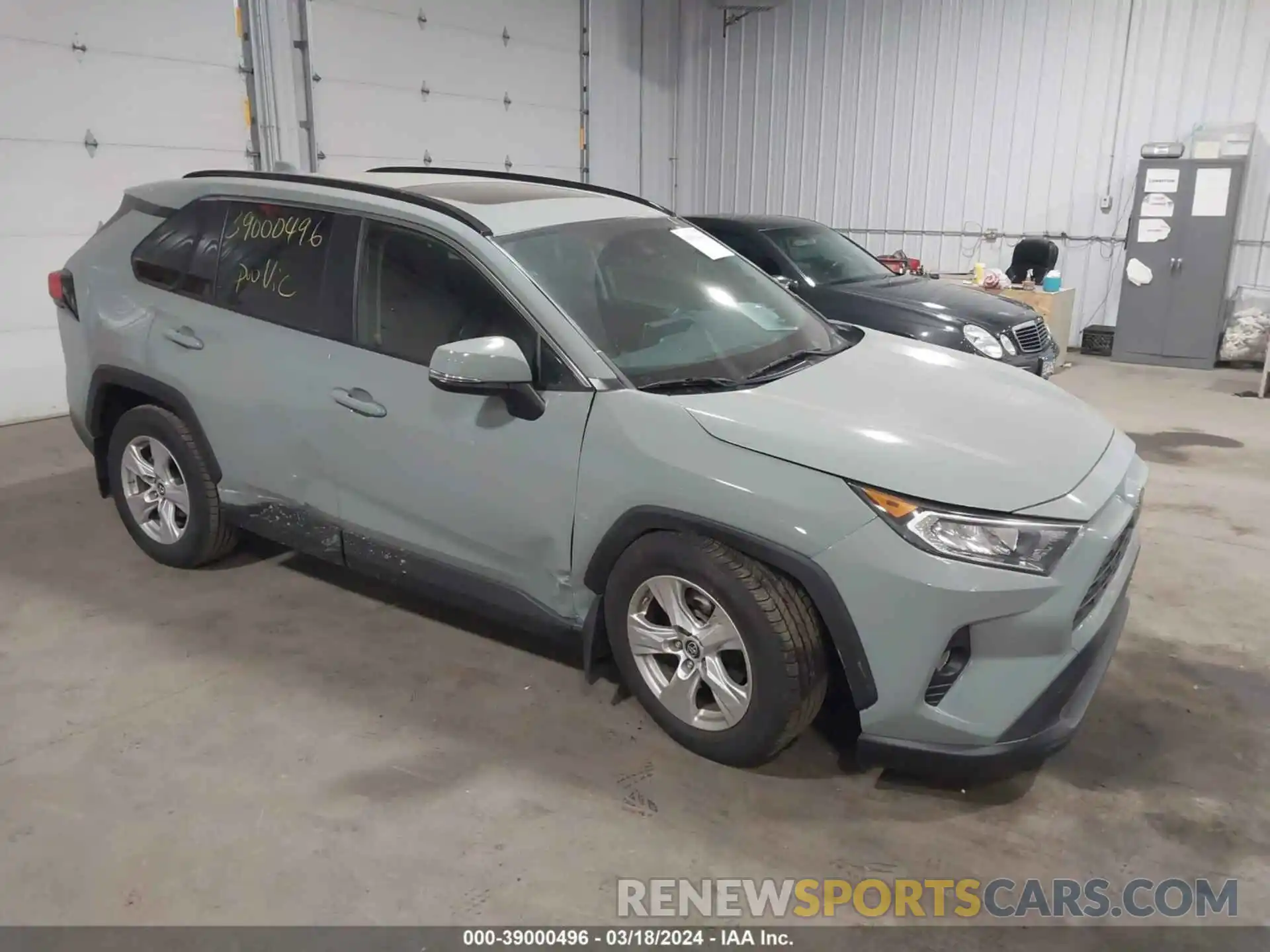 1 Photograph of a damaged car JTMP1RFV2KD019387 TOYOTA RAV4 2019