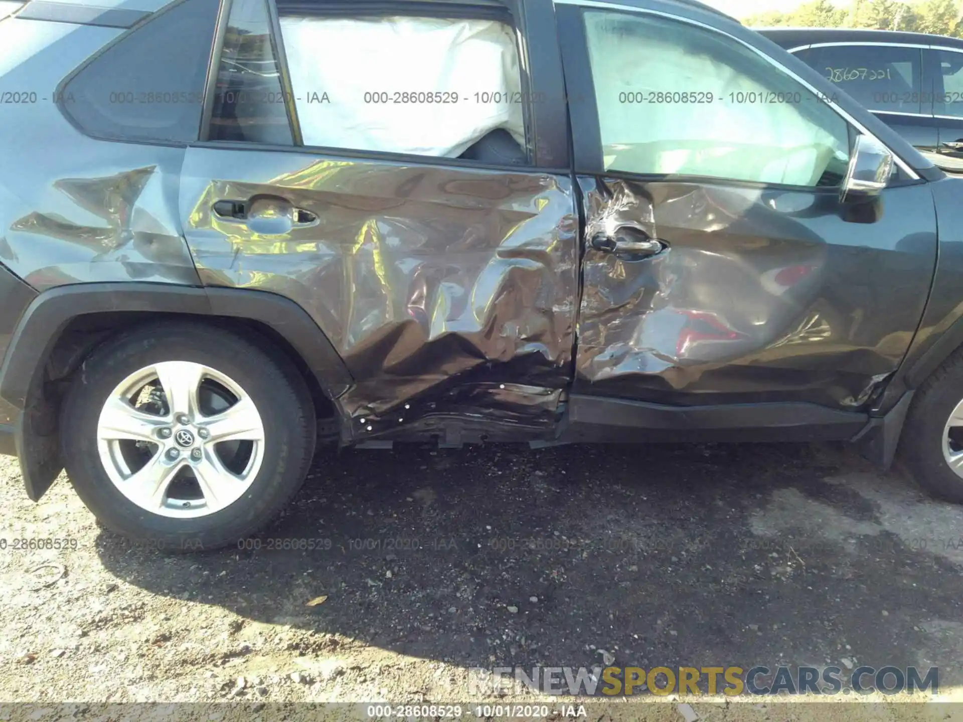 6 Photograph of a damaged car JTMP1RFV2KD022712 TOYOTA RAV4 2019