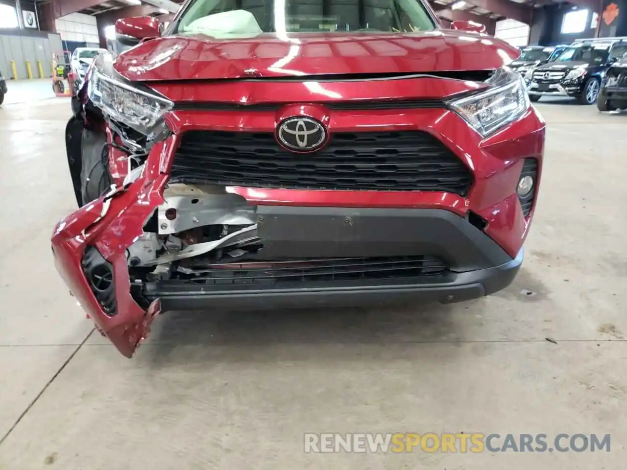 9 Photograph of a damaged car JTMP1RFV2KD030034 TOYOTA RAV4 2019