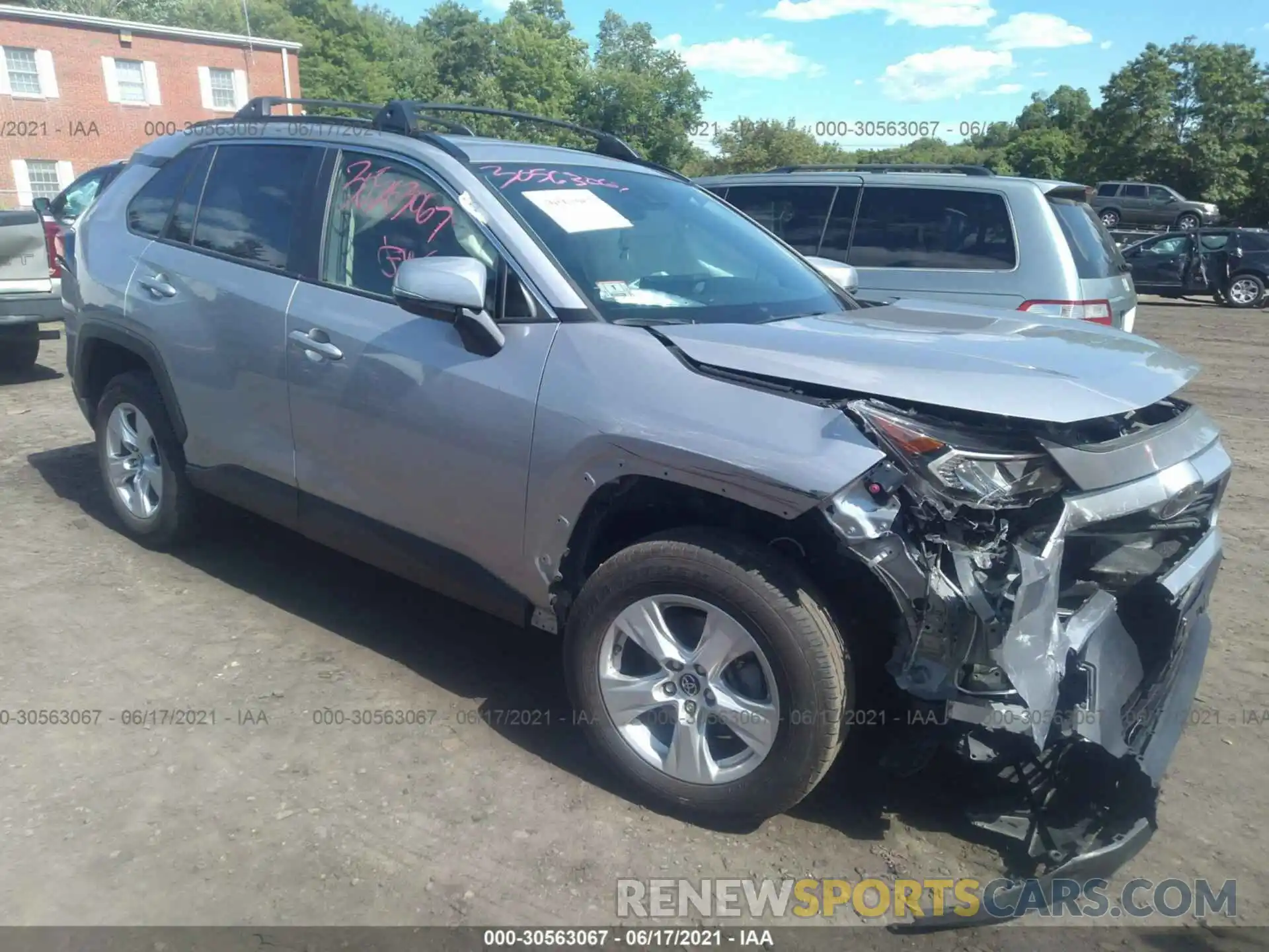 1 Photograph of a damaged car JTMP1RFV2KD036979 TOYOTA RAV4 2019