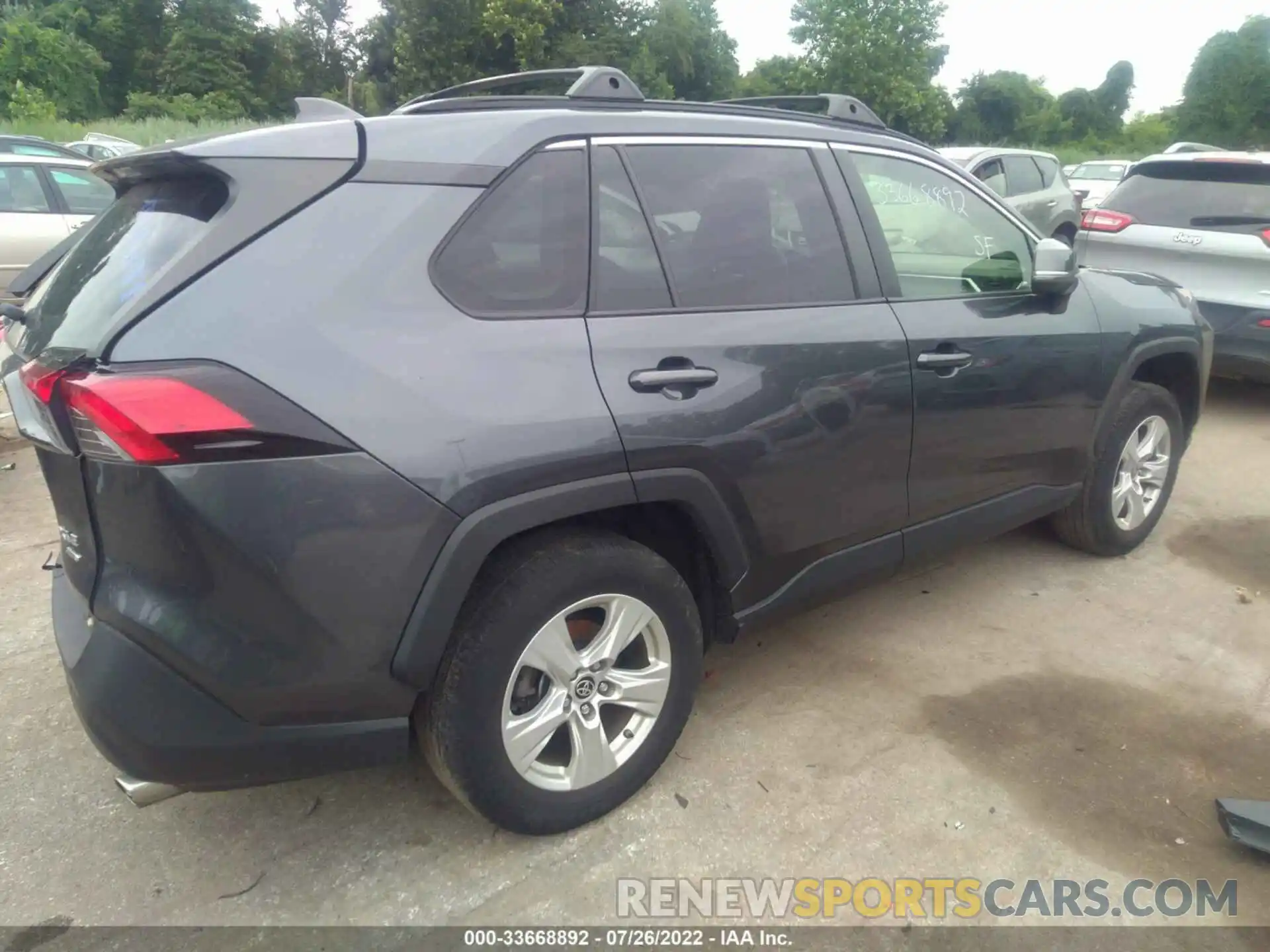 4 Photograph of a damaged car JTMP1RFV2KD040305 TOYOTA RAV4 2019