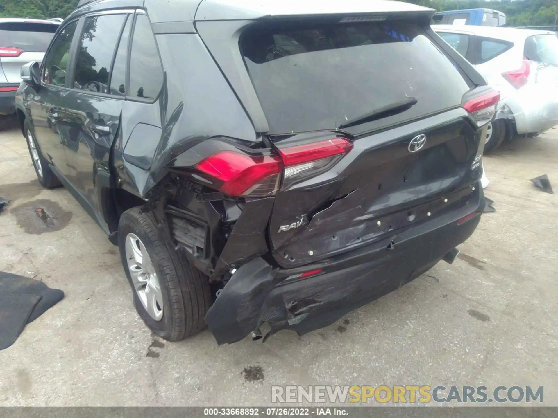 6 Photograph of a damaged car JTMP1RFV2KD040305 TOYOTA RAV4 2019