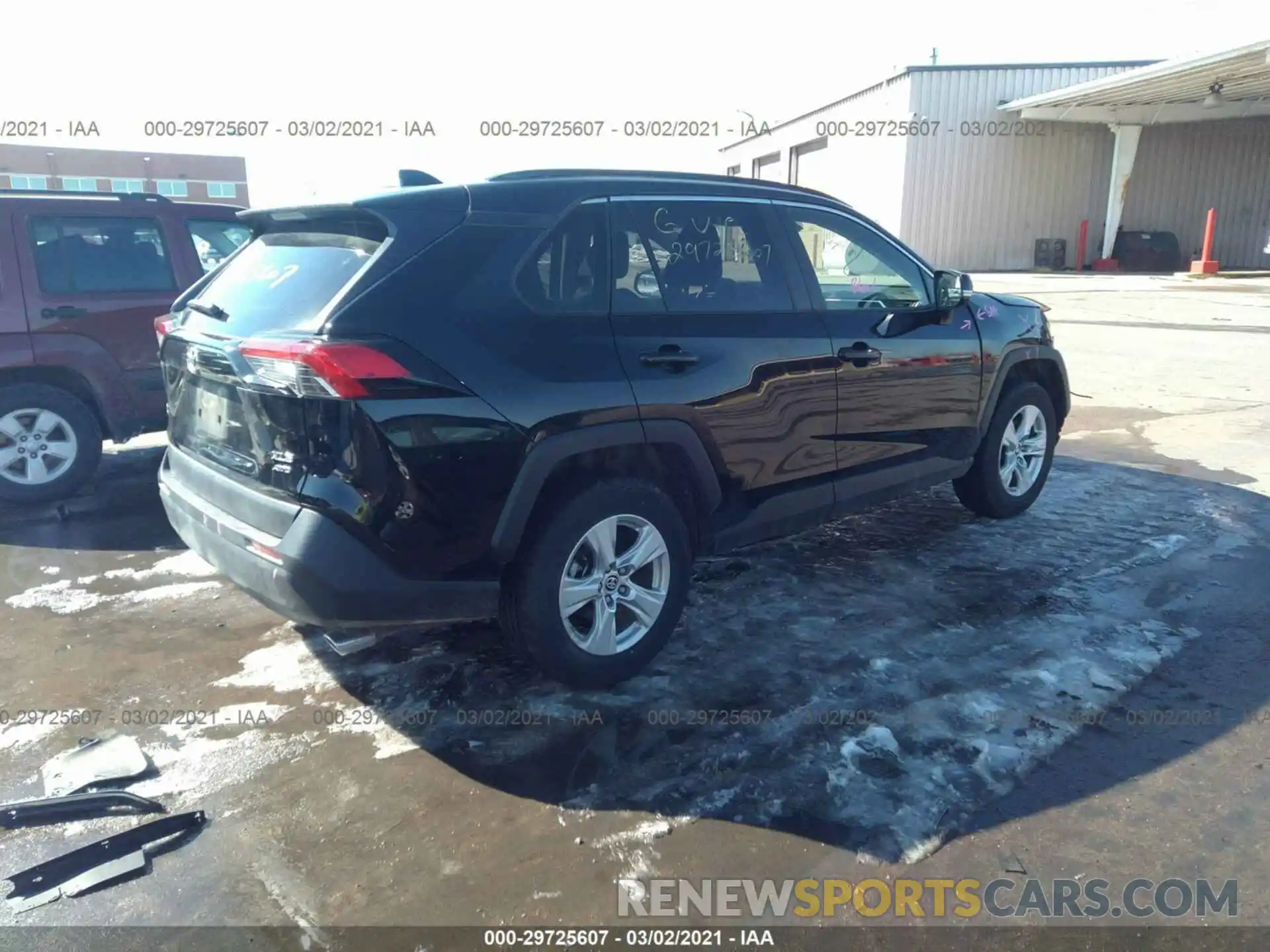 4 Photograph of a damaged car JTMP1RFV2KD043611 TOYOTA RAV4 2019