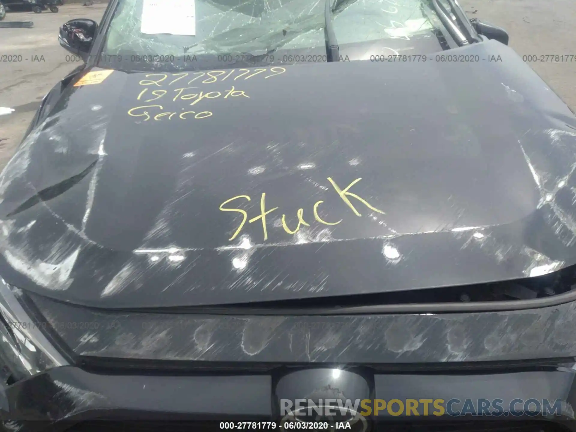 10 Photograph of a damaged car JTMP1RFV2KD045682 TOYOTA RAV4 2019