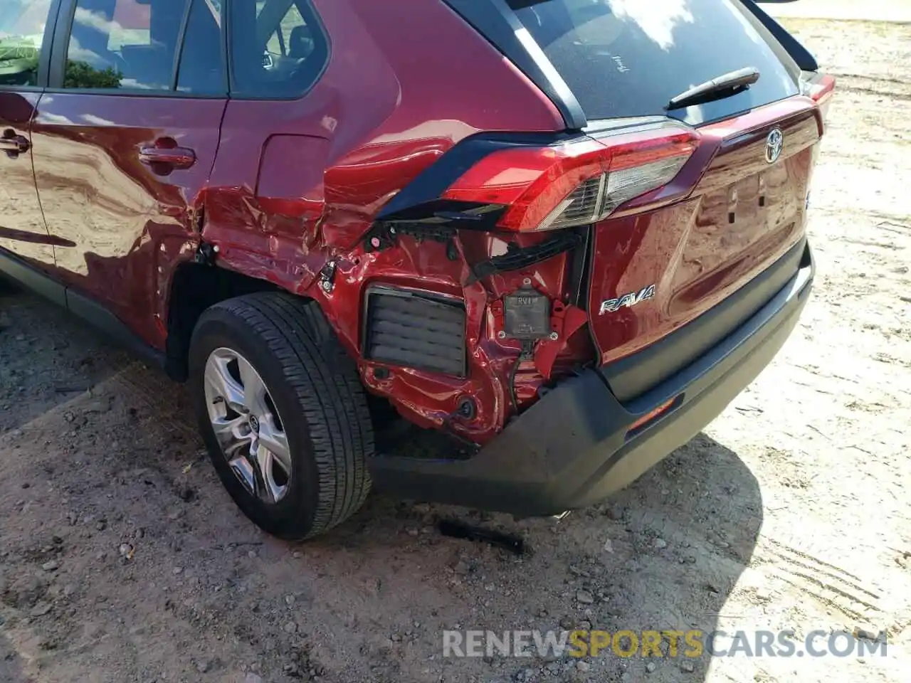 9 Photograph of a damaged car JTMP1RFV2KD501924 TOYOTA RAV4 2019