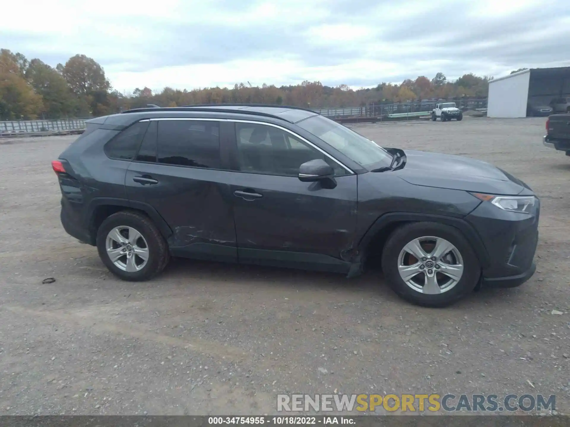 6 Photograph of a damaged car JTMP1RFV2KD502300 TOYOTA RAV4 2019