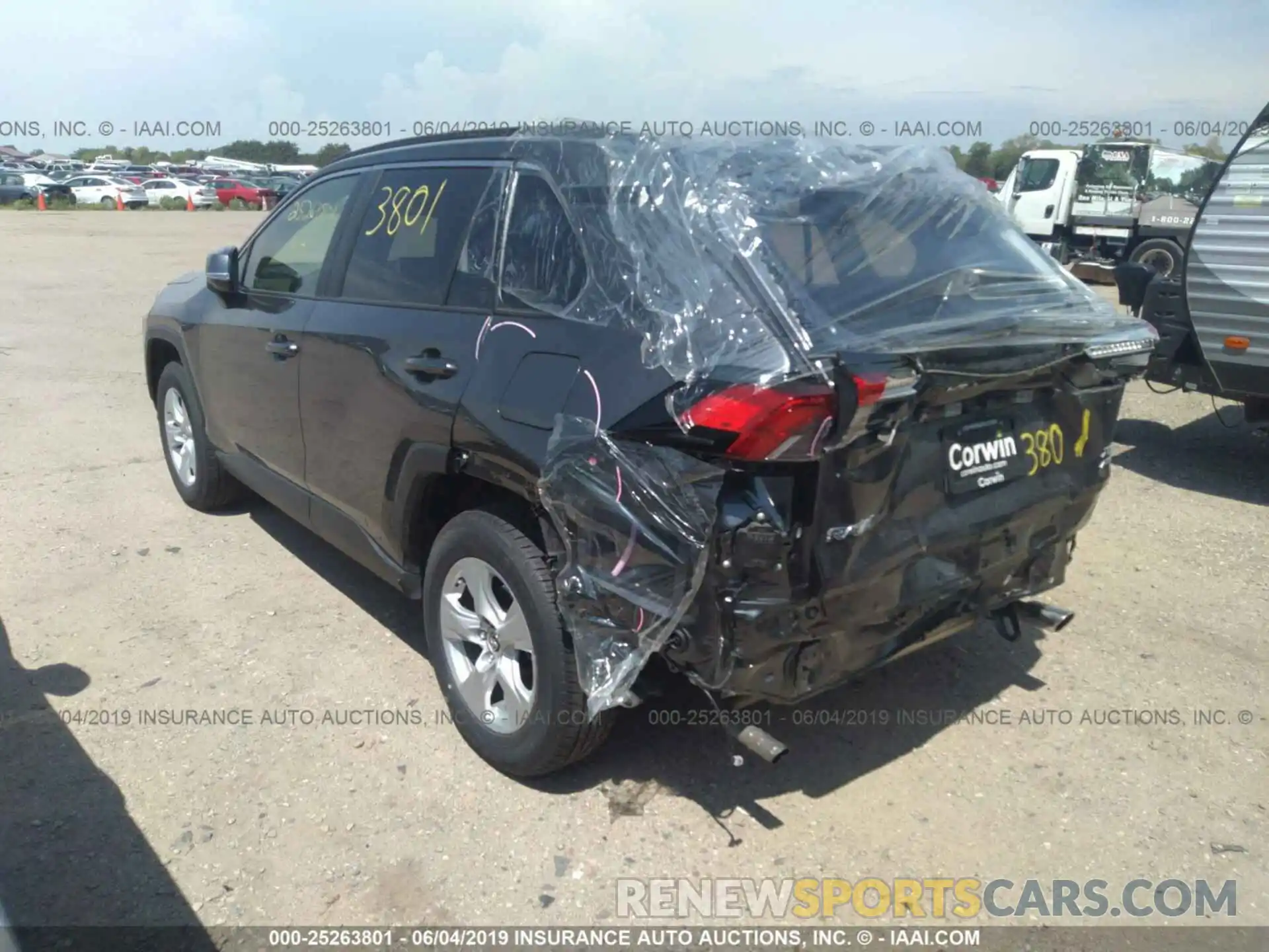 3 Photograph of a damaged car JTMP1RFV2KD508940 TOYOTA RAV4 2019