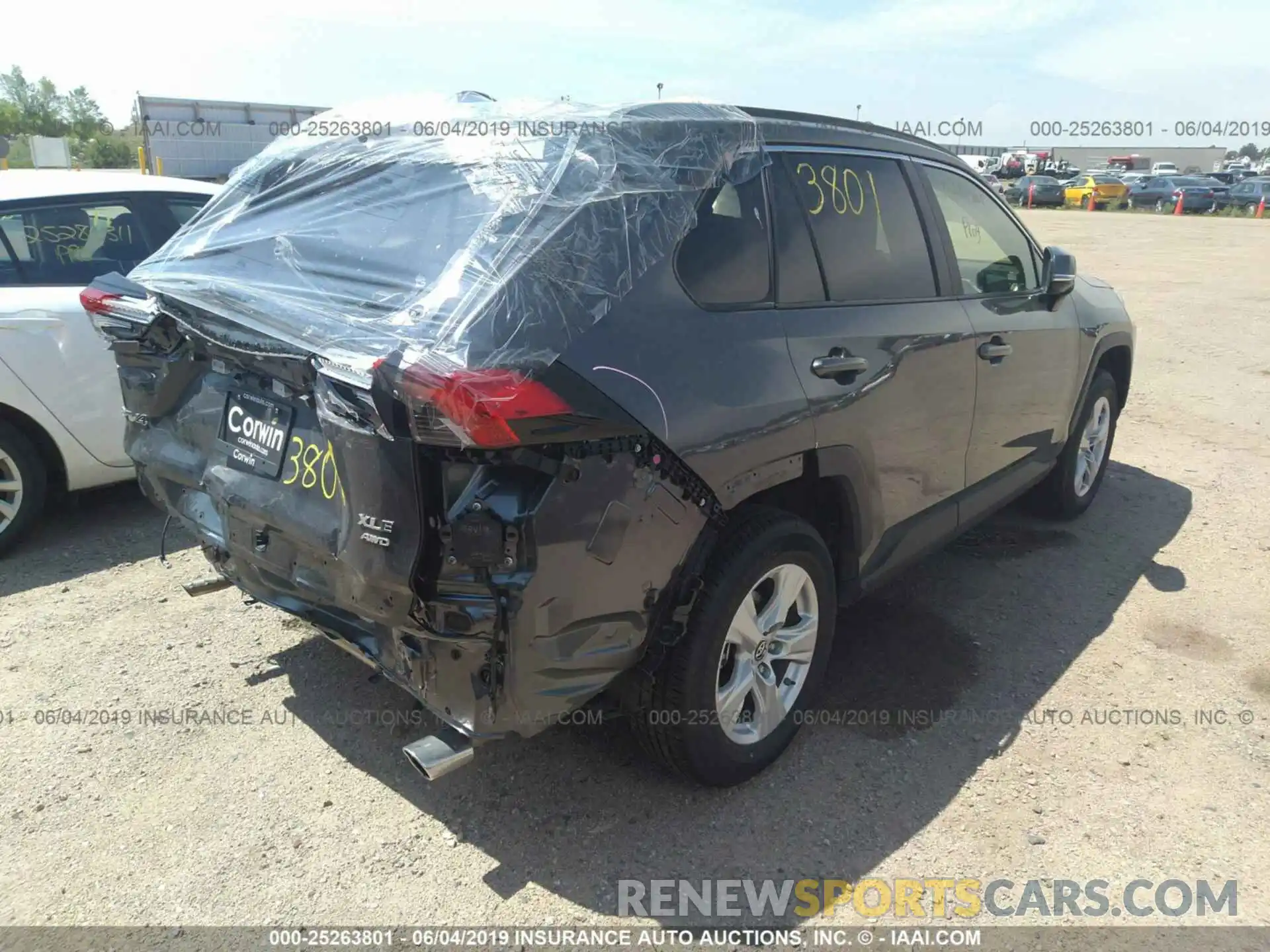 4 Photograph of a damaged car JTMP1RFV2KD508940 TOYOTA RAV4 2019