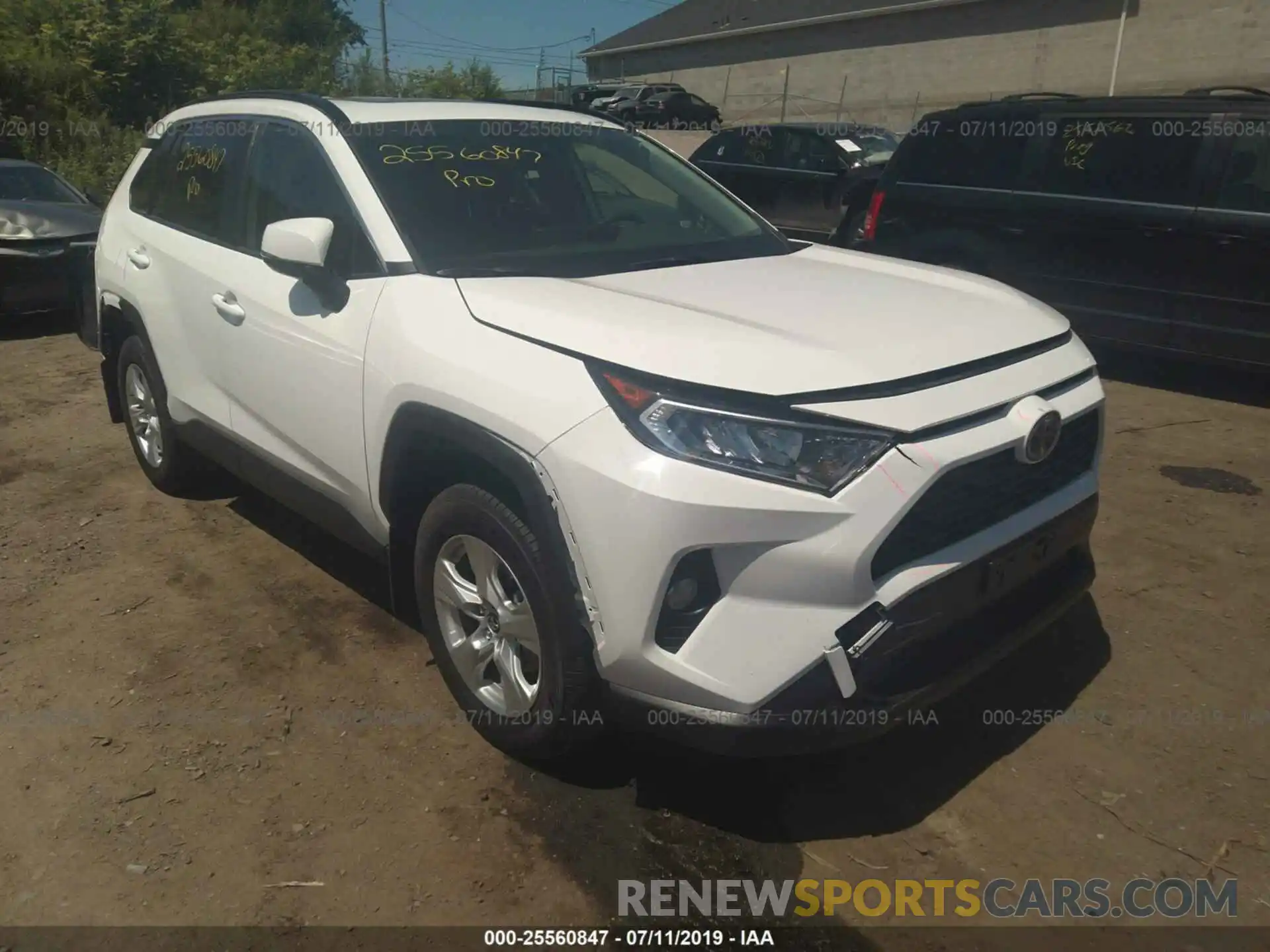 1 Фотография поврежденного автомобиля JTMP1RFV2KD512163 TOYOTA RAV4 2019