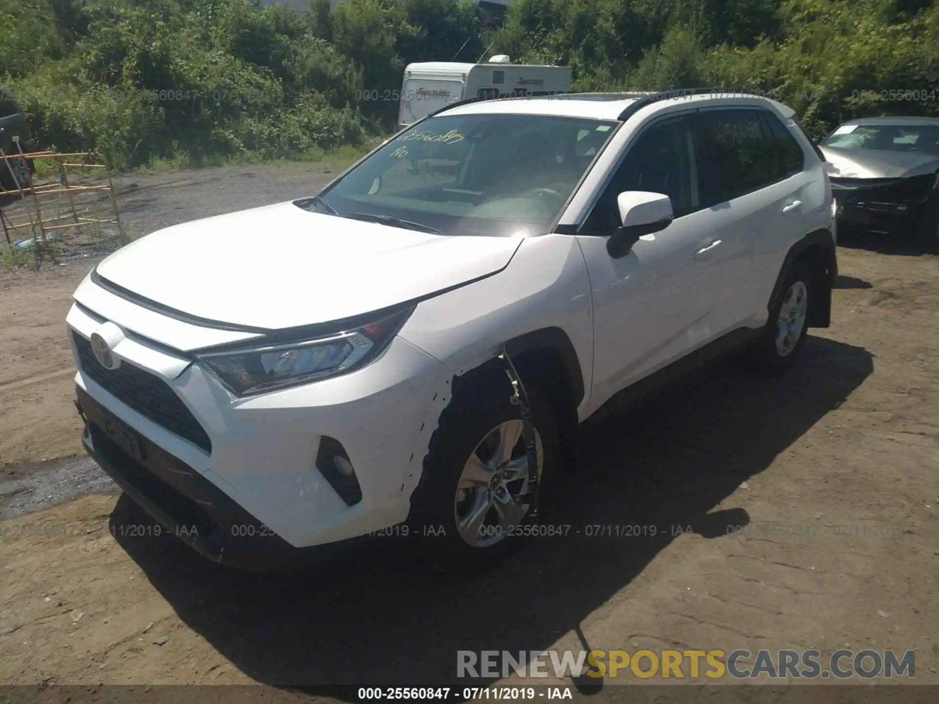 2 Фотография поврежденного автомобиля JTMP1RFV2KD512163 TOYOTA RAV4 2019