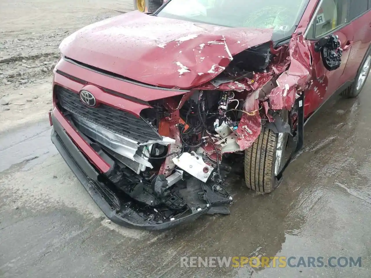 9 Photograph of a damaged car JTMP1RFV2KD523342 TOYOTA RAV4 2019