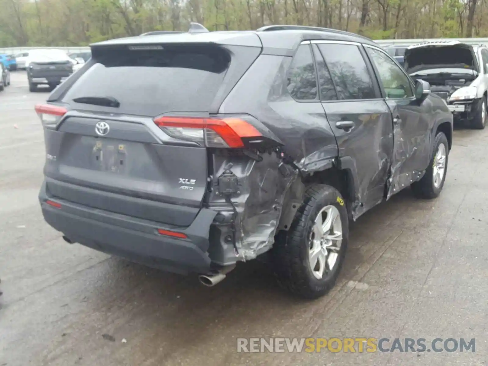 4 Photograph of a damaged car JTMP1RFV2KJ001280 TOYOTA RAV4 2019