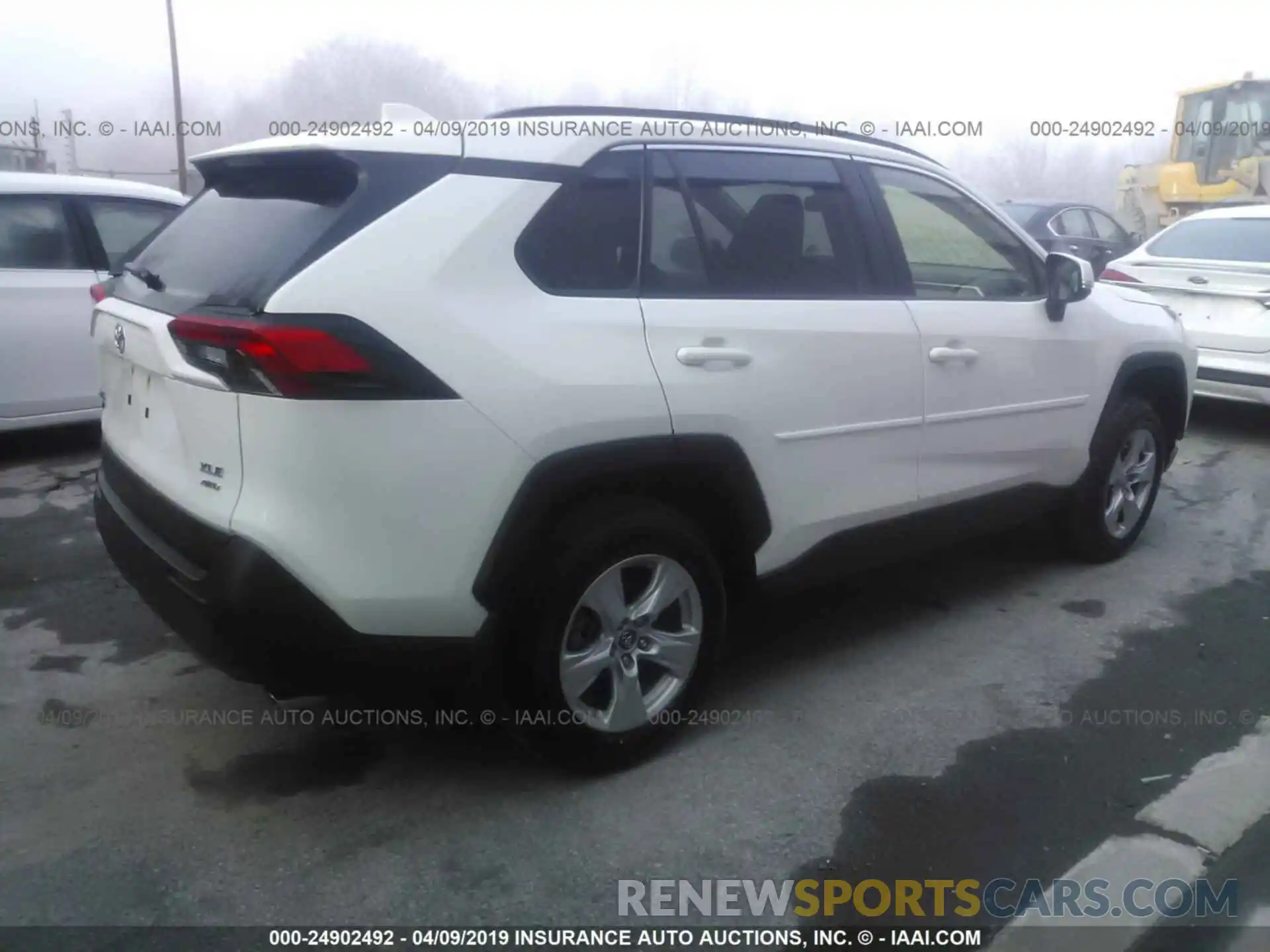 4 Photograph of a damaged car JTMP1RFV2KJ001683 TOYOTA RAV4 2019