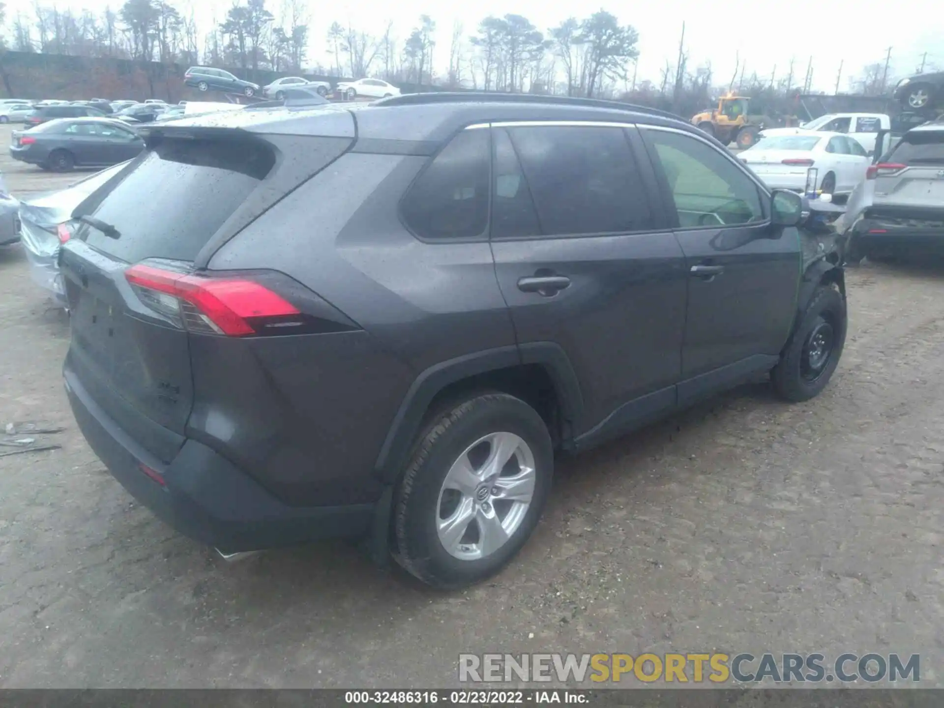 4 Photograph of a damaged car JTMP1RFV2KJ001831 TOYOTA RAV4 2019