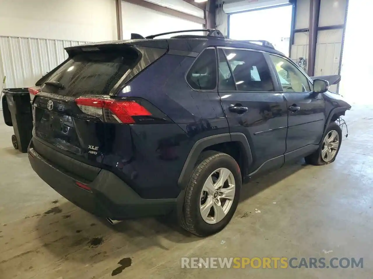 4 Photograph of a damaged car JTMP1RFV2KJ020329 TOYOTA RAV4 2019